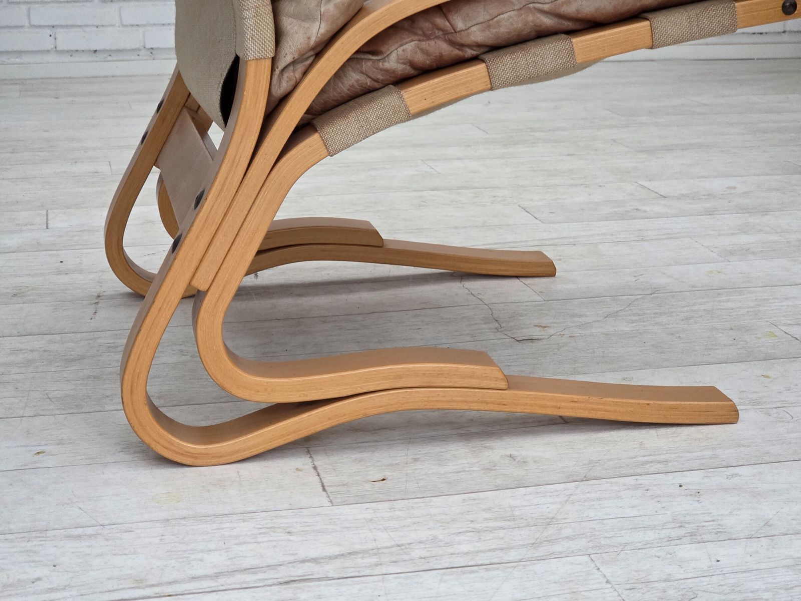 Furniture 1970s, Norwegian Armchair, Model "Kengu", Beige Furniture Leather. photo