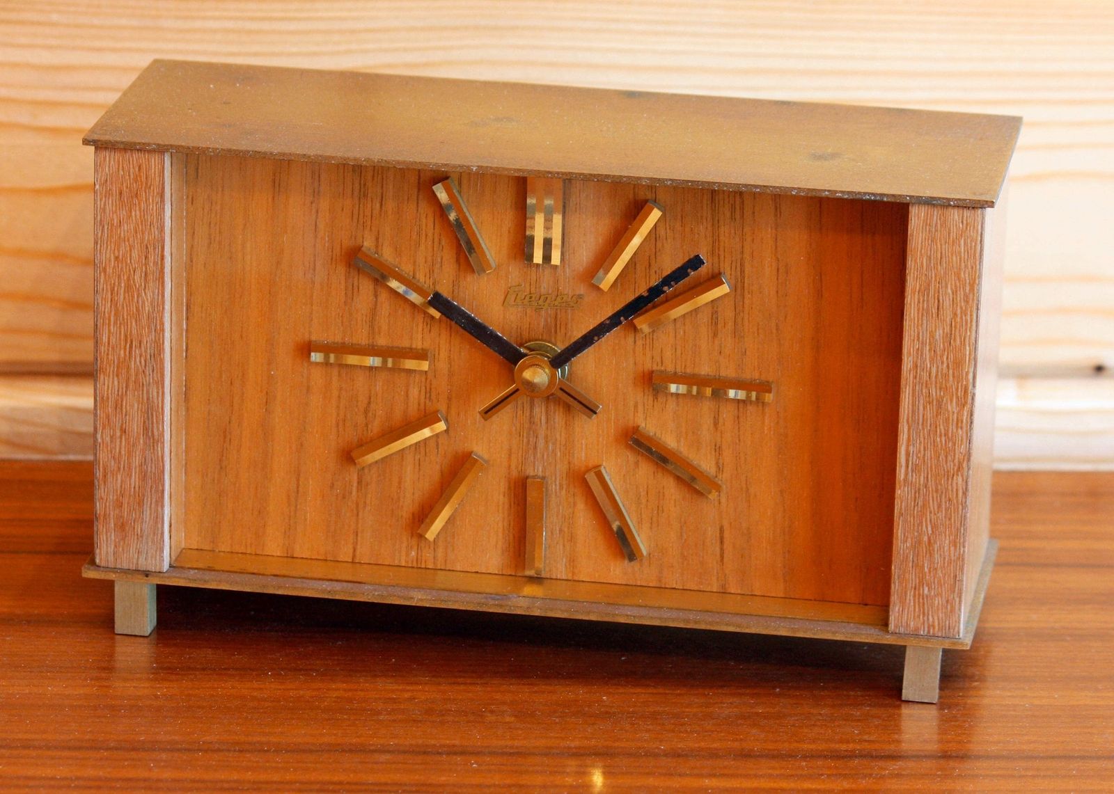 Vintage Fieges Mantel Clock   20cm Wooden Retro German Mid Century 70s Desk Clock Off The Wall Clocks