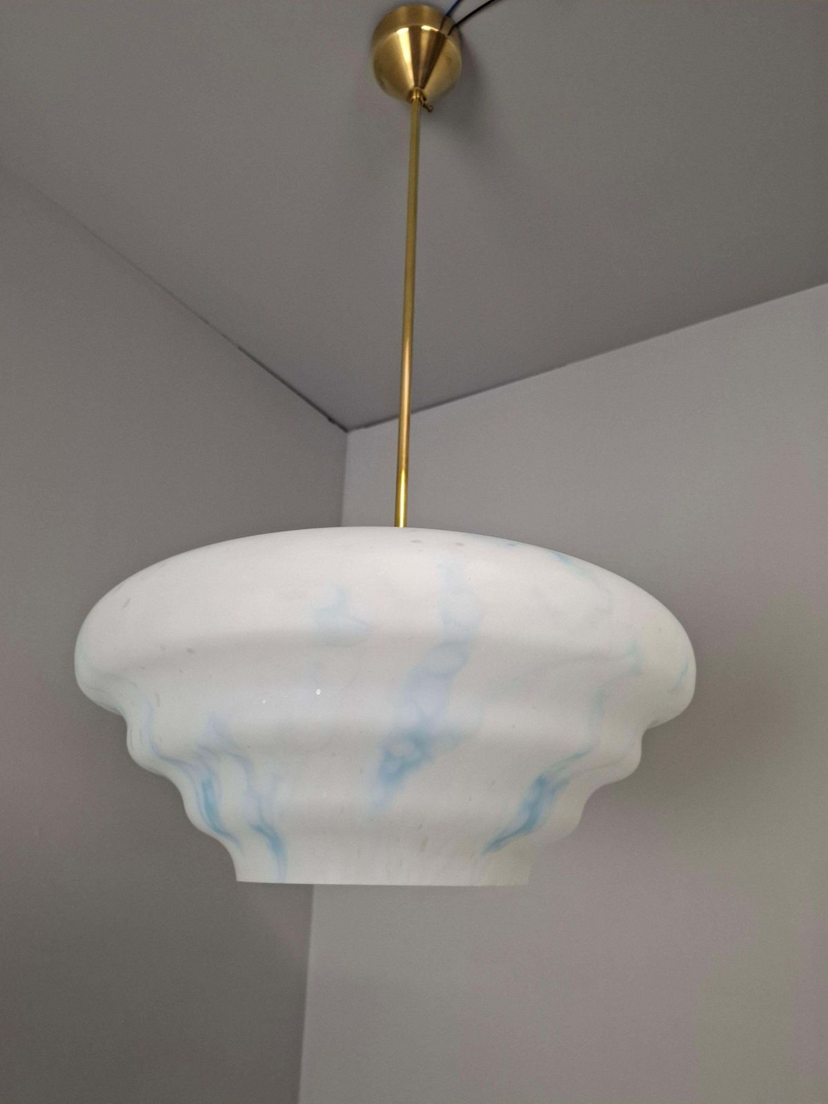 photo vintage Napako Midcentury Modern Pendant Lamp In Opaline Glass And Brass, Czechoslovakia