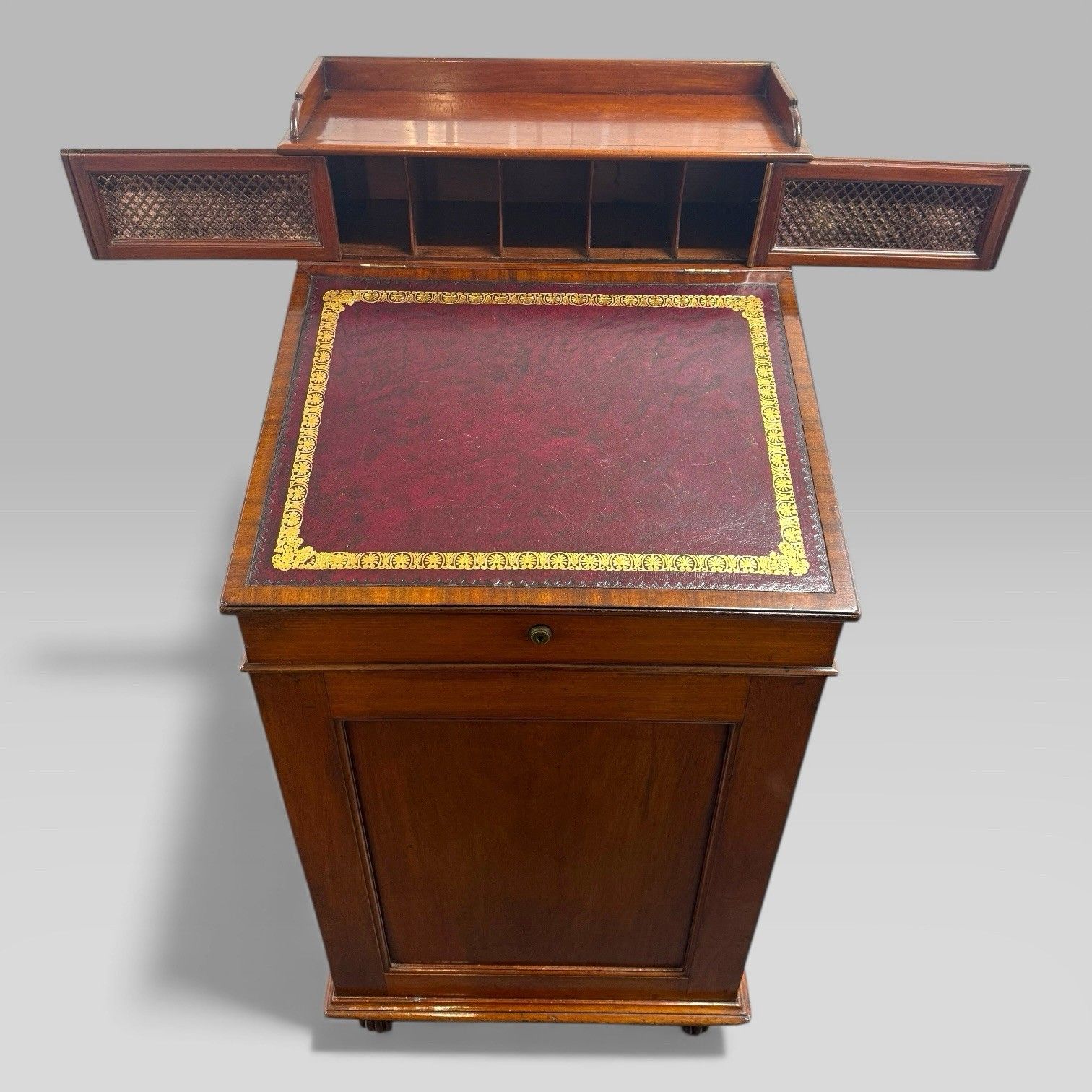 Antique Mahogany Davenport Desk By Gillows Of Lancaster photo vinterior