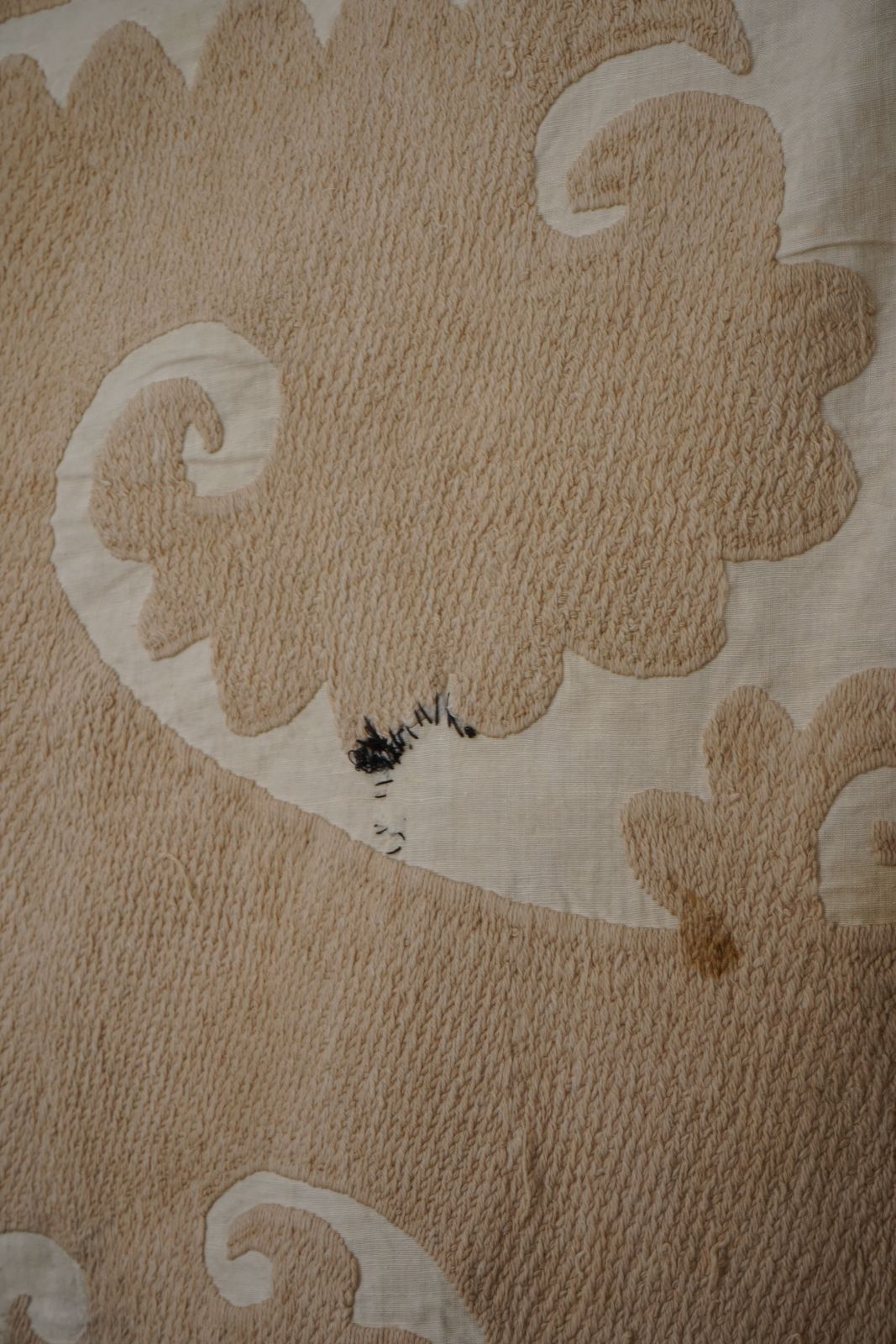 Uzbek Suzani Table Cover, Neutral Beige Hand Embroidered Textile 4'6'' X 4'7'' photo 250.0