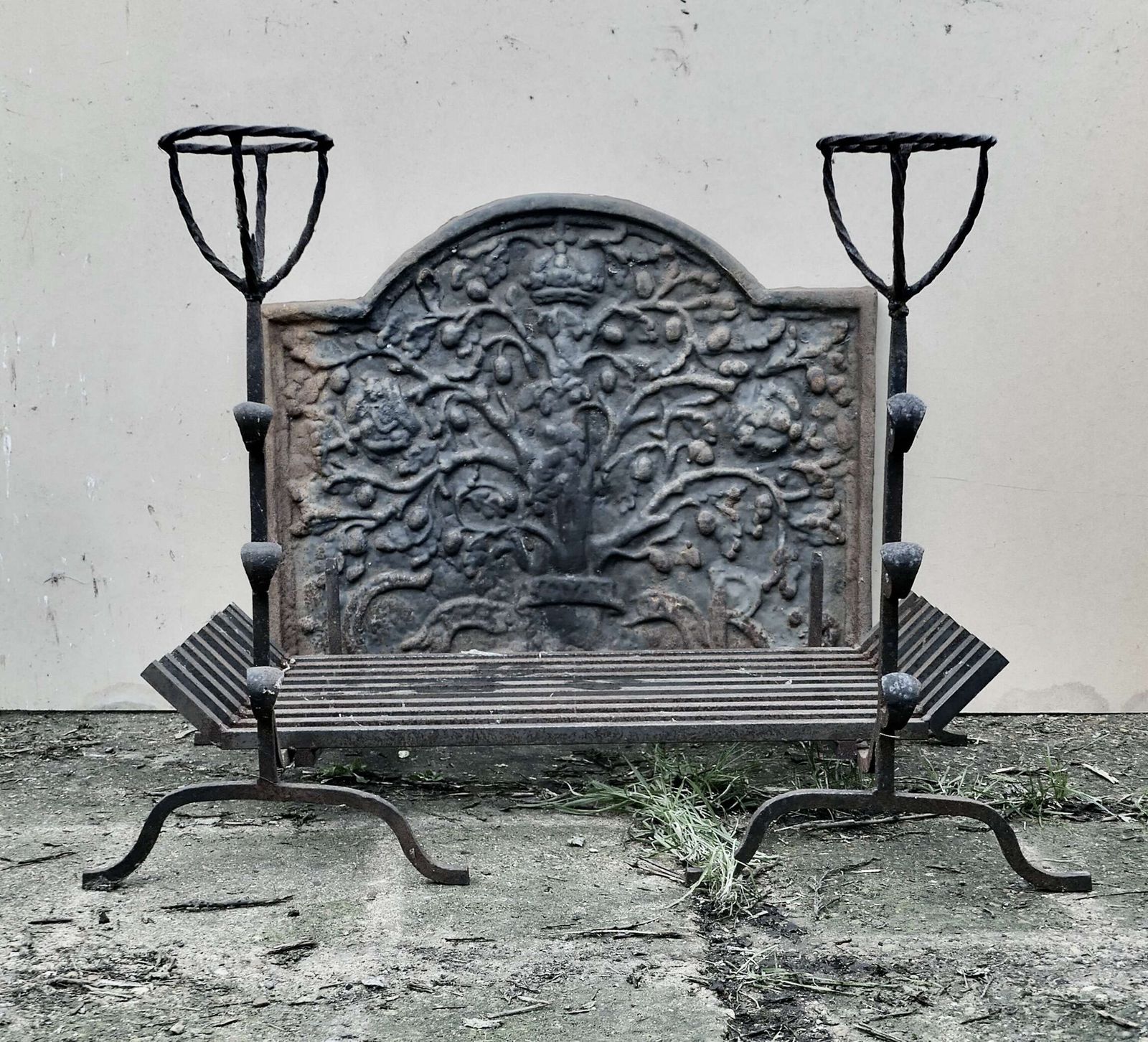 Very Heavy Large Fire Back The Fire Back Tells The Story Of King Charles II photo furniture