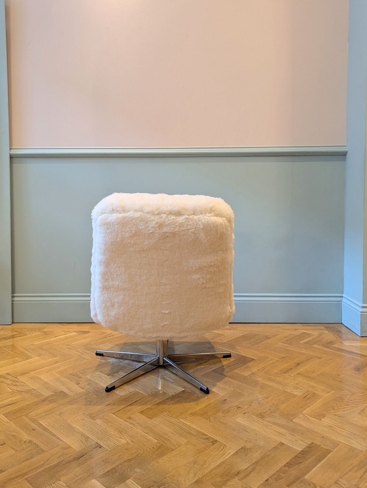 Mid 20th Century Swivel Chair By Hk Furniture photo furniture