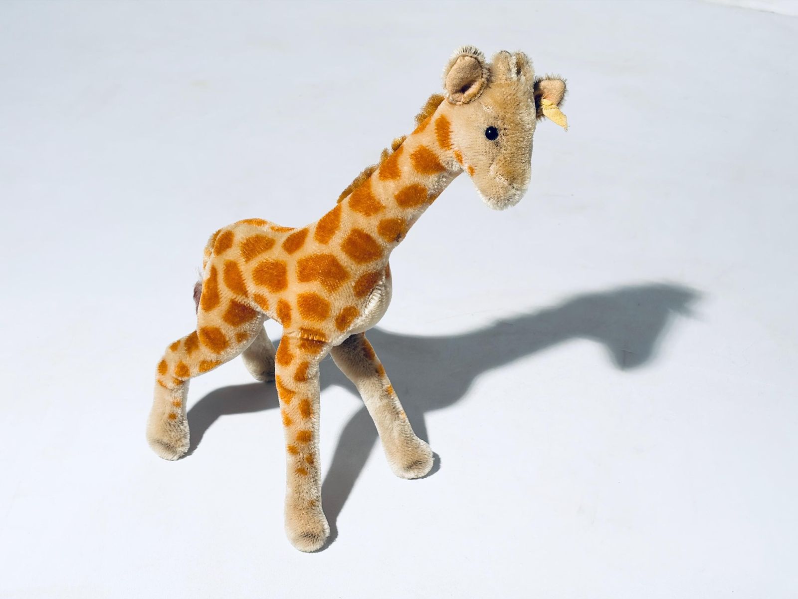 Vintage Steiff Giraffe Stuffed Toy Mohair With Button And Flag / 1960s