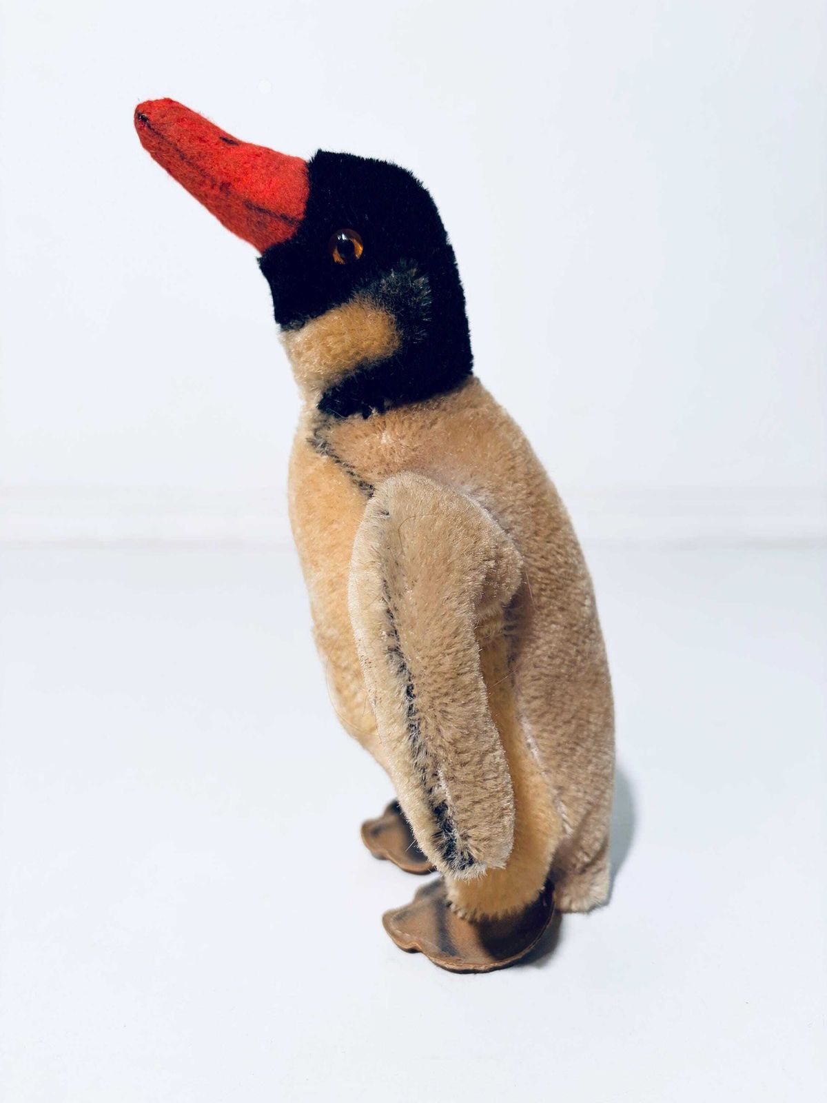 Steiff 'Peggy' Stuffed Penguin Toy / Vintage 1960s photo vinterior