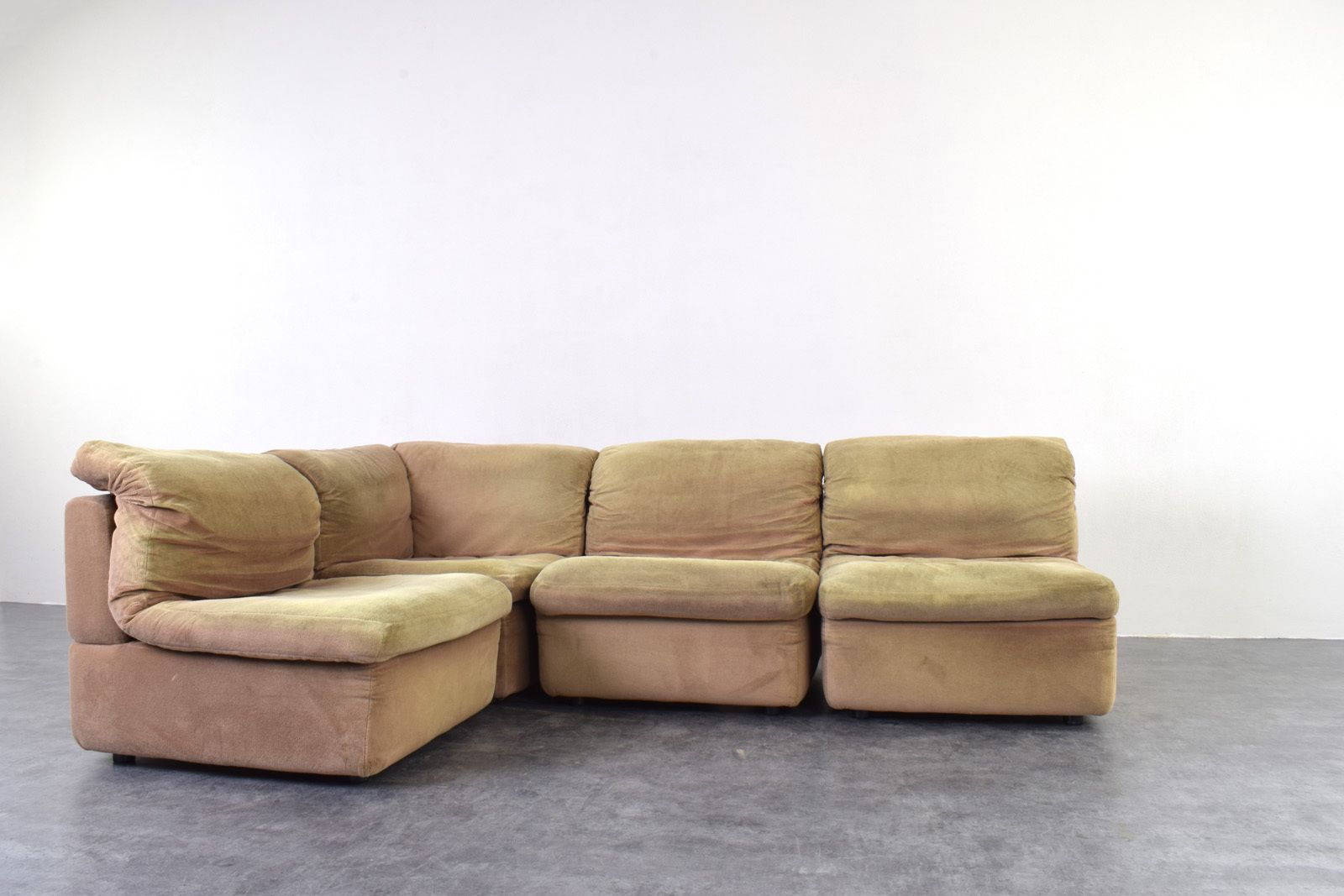 Mid Century Modular Corner Sofa By Rolf Benz, 1970s. photo vintage