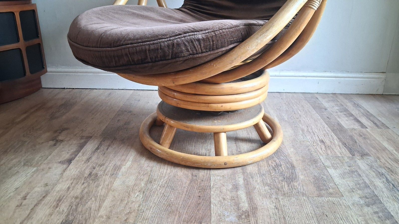 Original 1970's Angraves "Invincible" Mid Century Bamboo Swivel Armchair photo 280.0