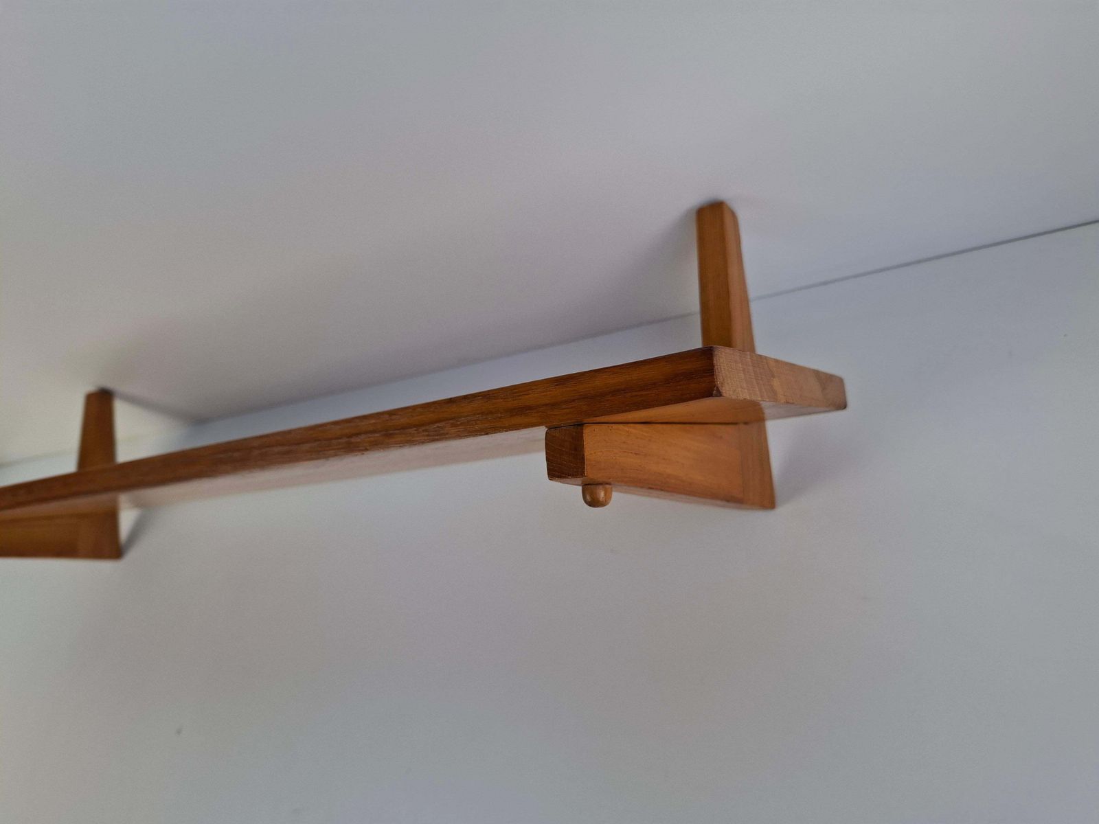 photo vinterior Midcentury Czechoslovak Wooden Wall Shelf, 1960s