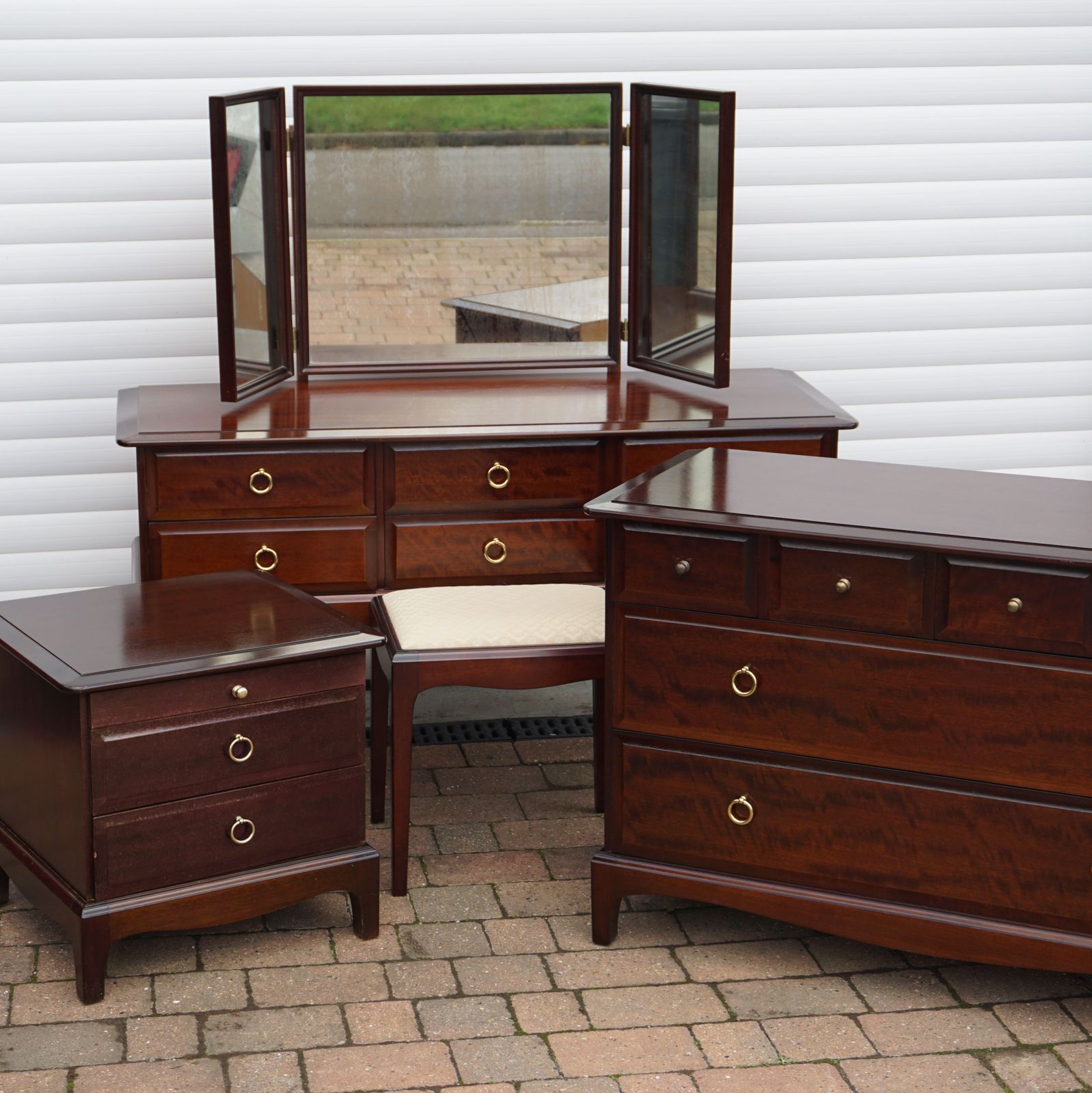 Stag Minstrel Bedroom Set Solid Wood Job Lot Bedside & Dressing Table And Lowboy Chest Of Drawers