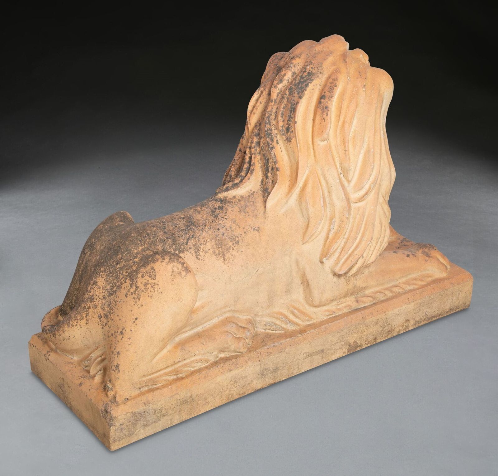 photo furniture Large Pair Of 19th Century Terracotta Lions