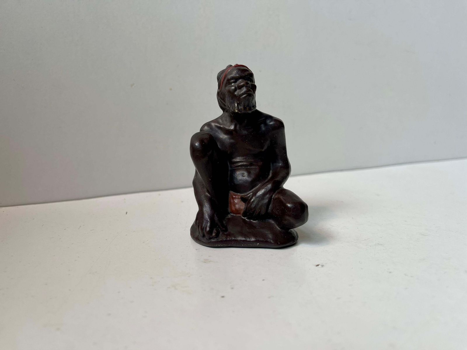 Darbyshire Pottery Family Of Aboriginal Indigenous Figurines, 1950s, Set Of 3 photo vintage