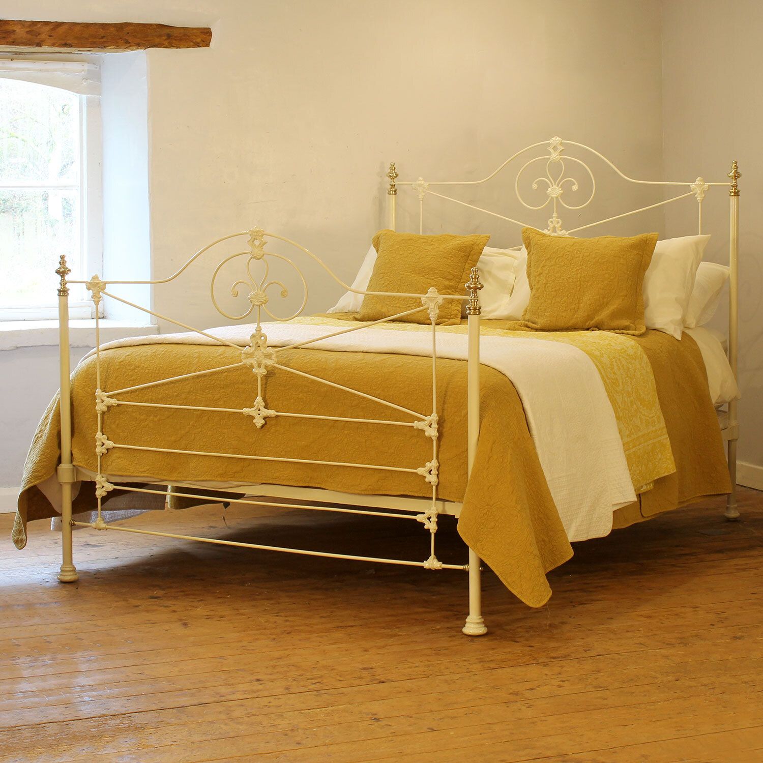 King Cast Iron Antique Bed In Ivory And Brass, Circa 1880