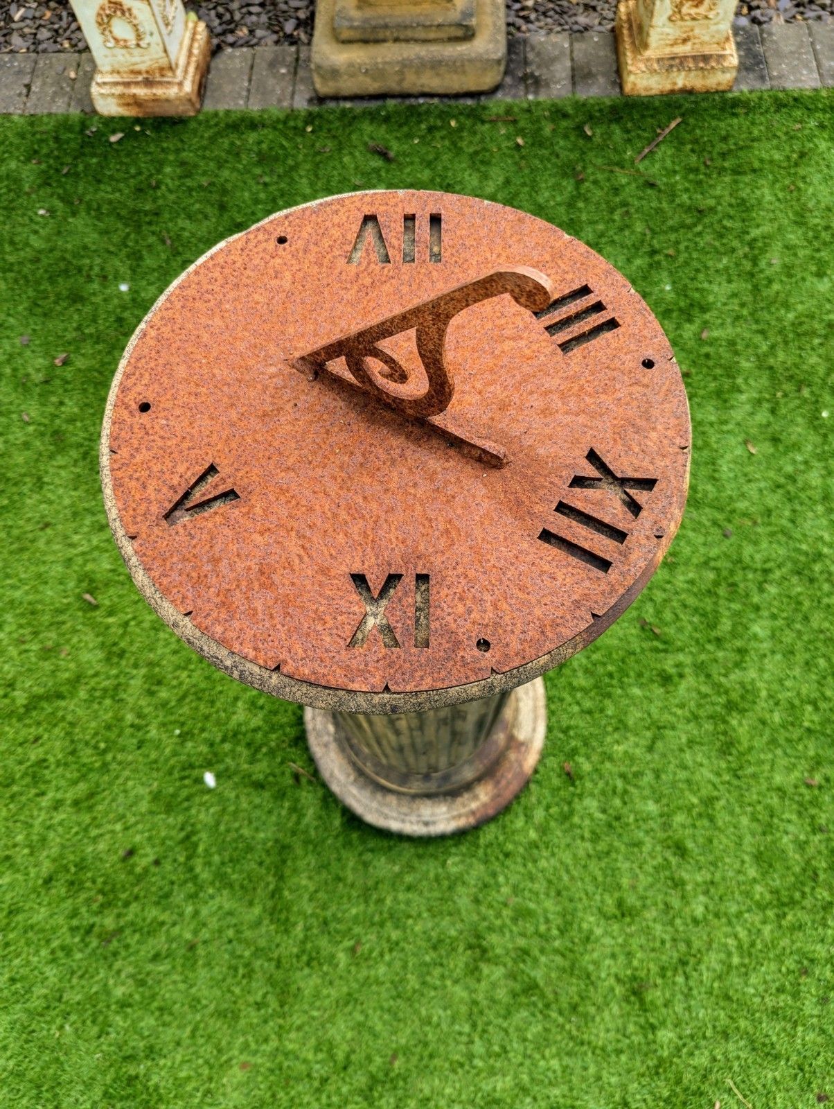photo furniture Vintage Style English Stone Reeded Sundial Garden Column Delivery Available Uk. 0045.