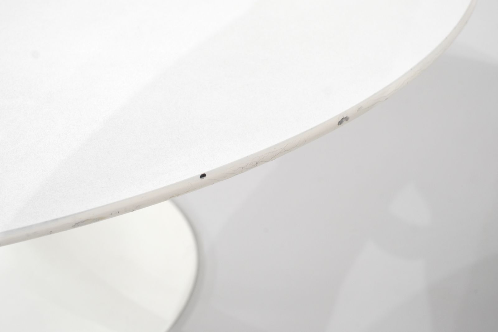 Coffee Table " Tulip " Laminated By Eero Saarinen For Knoll, USA. photo for sale