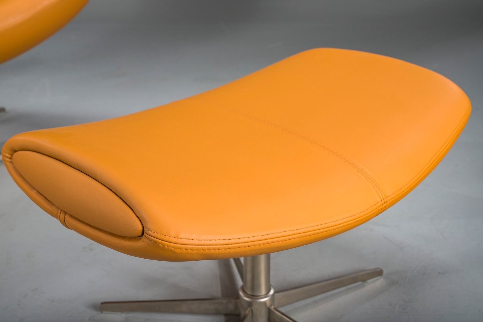 Set Of Imola Lounge Chair And Ottoman Attributed To Henrik Pedersen For Boconcept, 2000s photo furniture