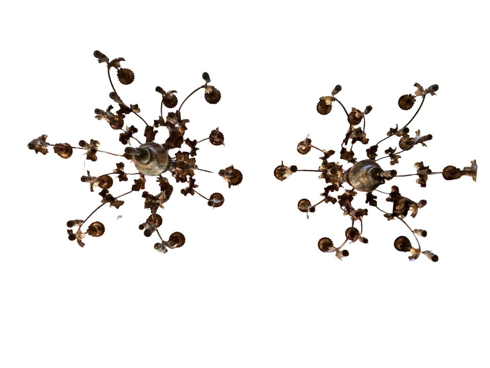 photo vinterior 20th Century Italian Iron And Wood Pair Of Chandeliers