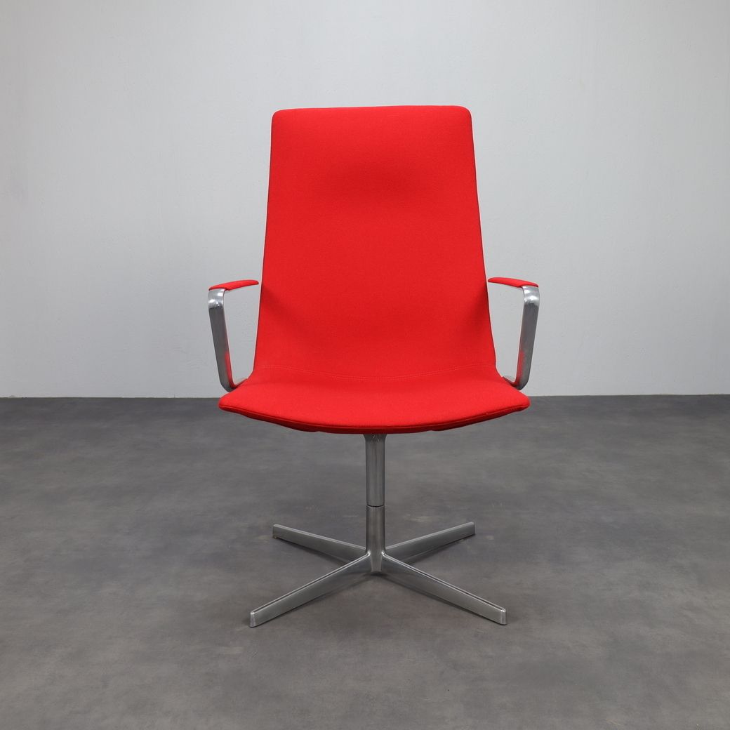 Set Of 2 “Catifa 70” Swivel Lounge Chairs By Arper, Italy photo furniture
