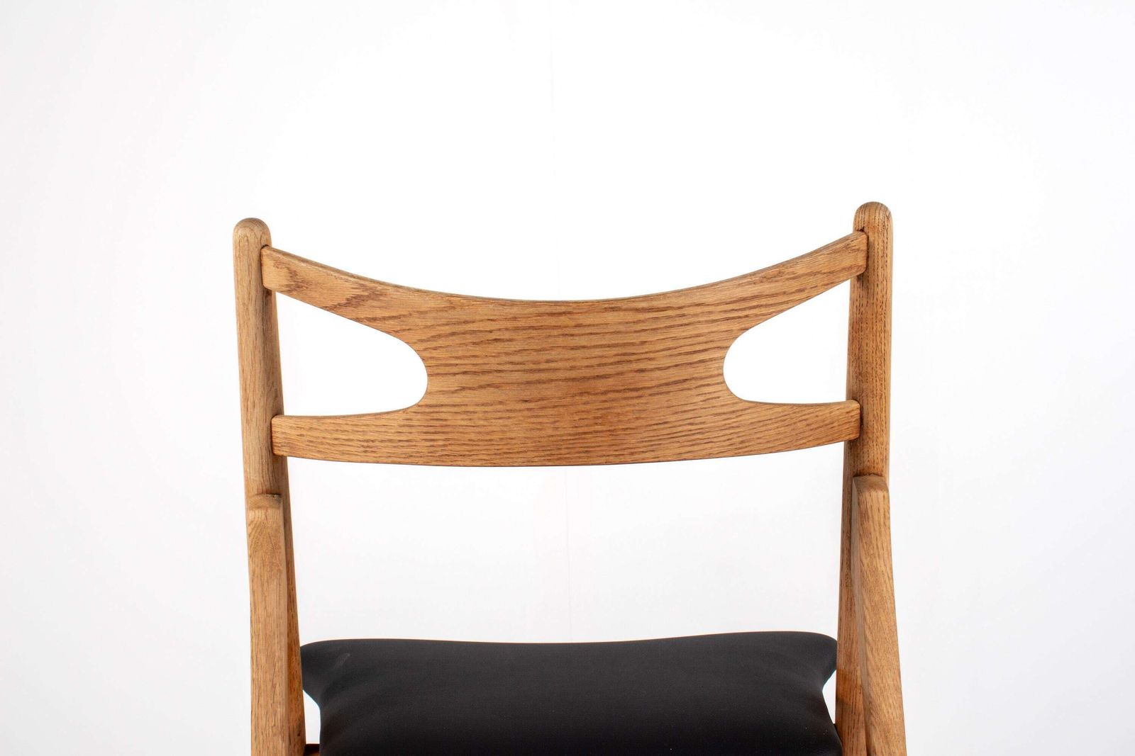 Sawbuck Chairs By Hans J. Wegner – Set Of 5, Model Ch29, Oak, 1950s photo vintage