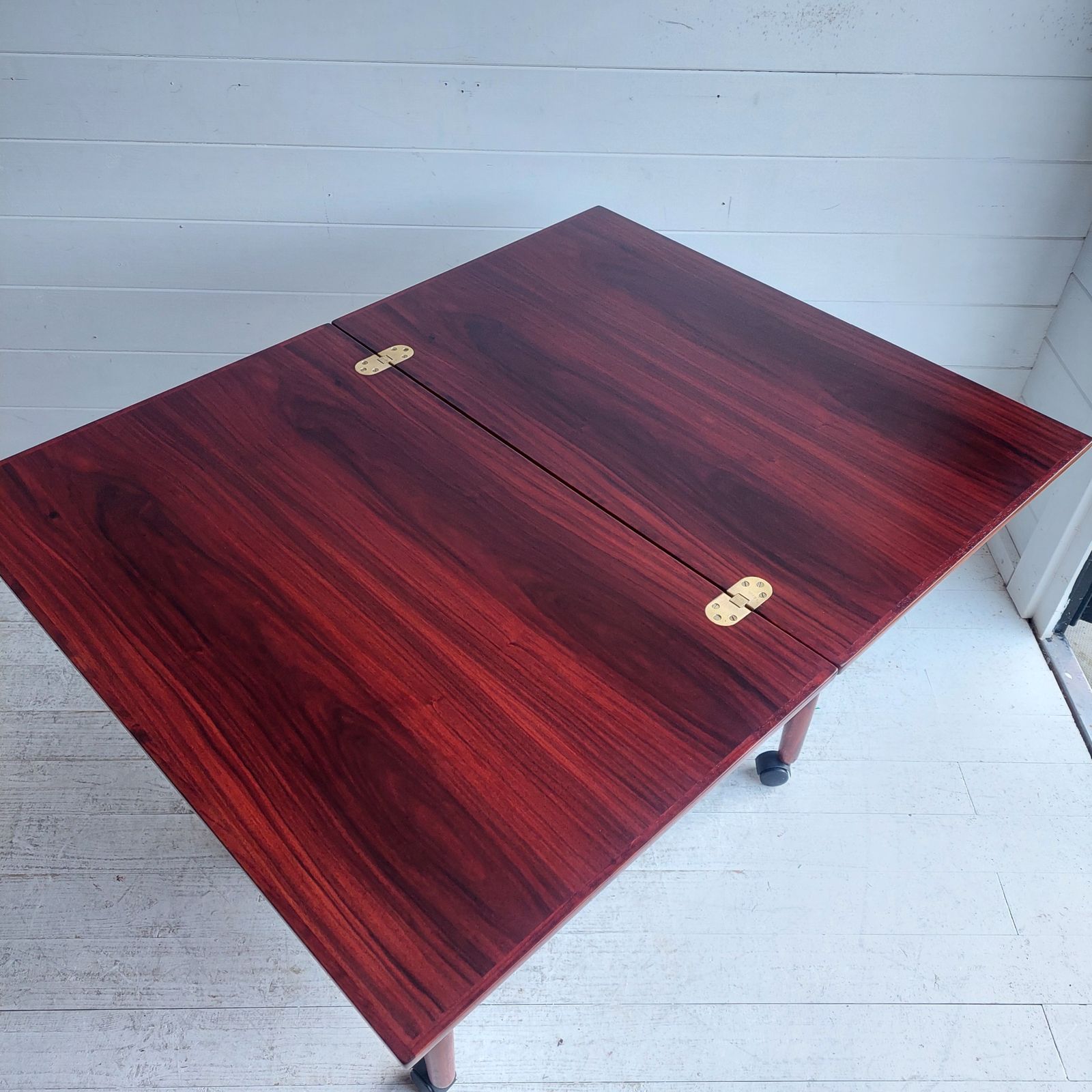 photo vintage Mid Century Drinks Trolley Grete Jalk Poul Jeppesens Møbelfabrik, Rosewood Extendable Barcart 1960s