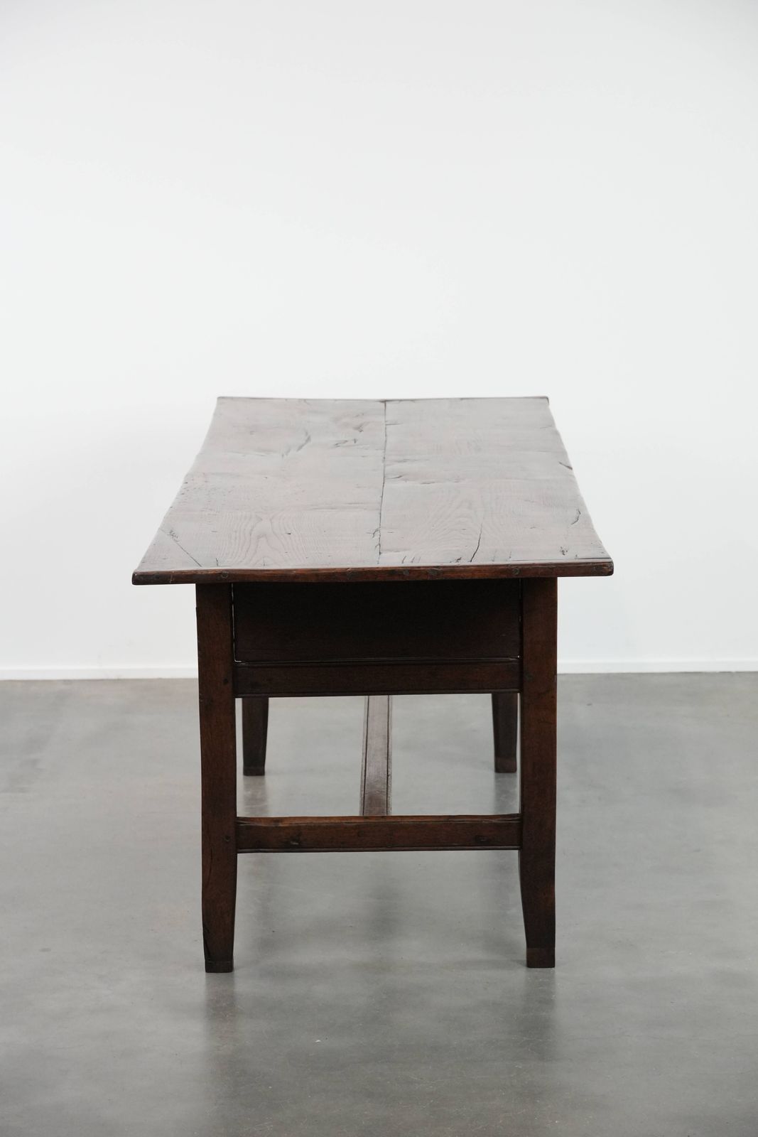 Unique Antique Rural English Oak Dining Table From The Early 18th Century For 4 To 6 People With Beautiful Details And A Beautiful Patina photo for sale