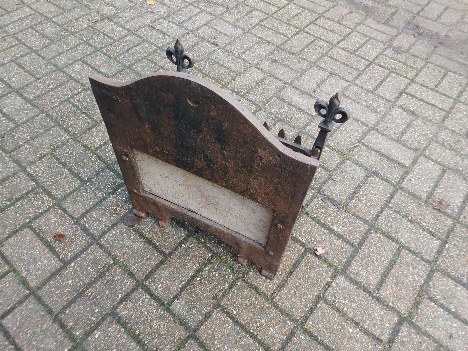 Large Heavy 1920s Cast Iron Fireplace Inset Heavy Antique Fire Basket Art Nouveau Style Original Patina Period Hearth photo for sale