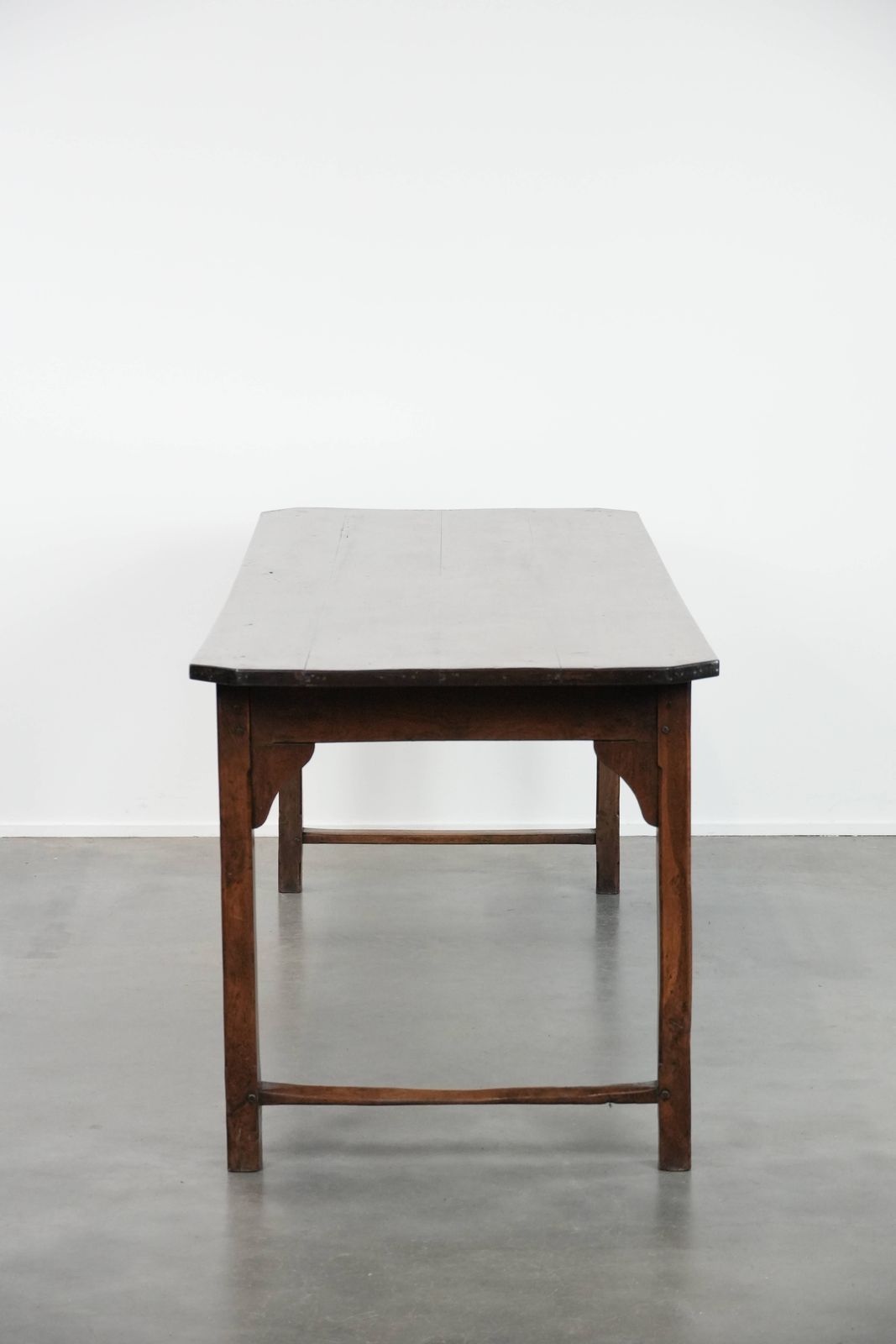 Beautiful Antique French Dining Table For 4 To 6 People From The Late 18th/Early 19th Century With An Oak Top, A Drawer And A Bread/Pull Out Shelf photo for sale