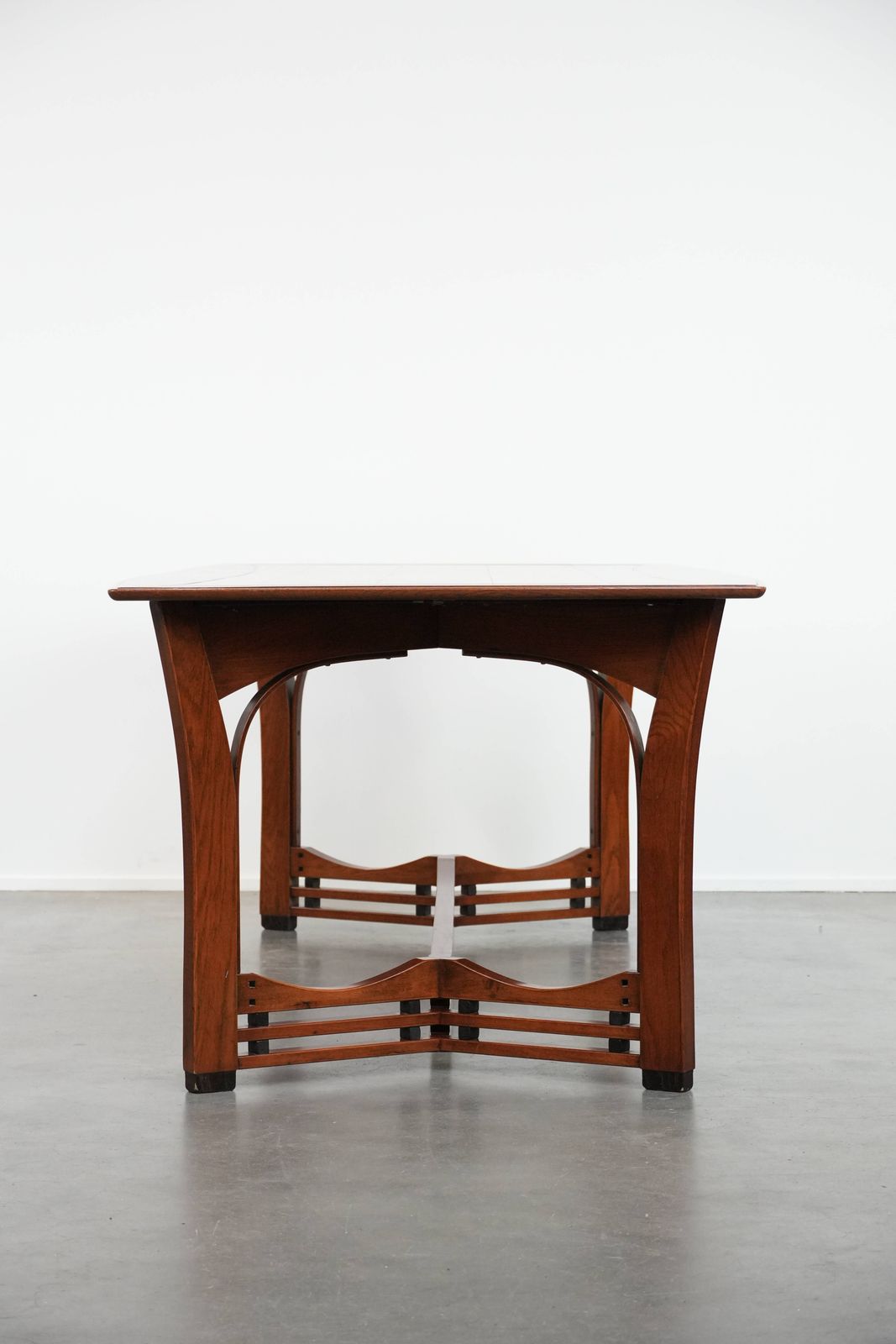 Mooie Eettafel In Art Nouveau Stijl Voor 4 Tot 6 Personen, In Goede Staat photo Meubels
