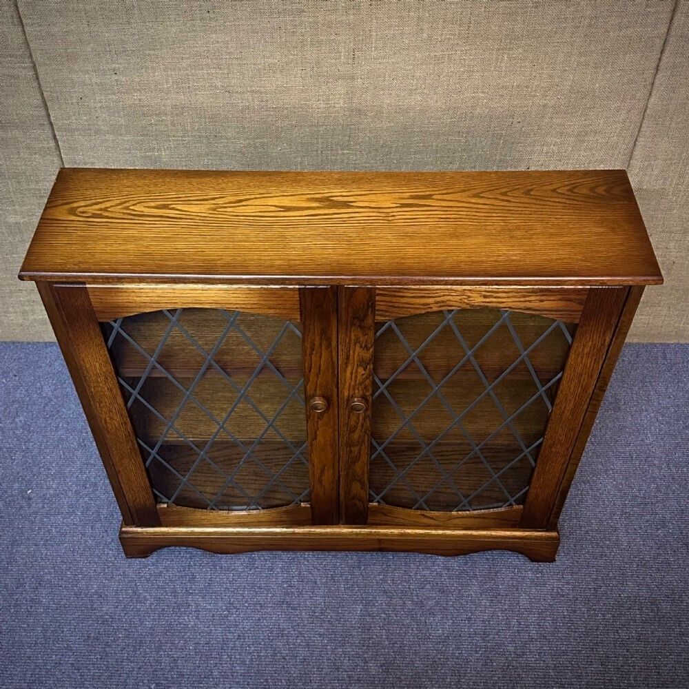 Attractive Small Vintage Lead Glazed Oak Two Door Bookcase photo for sale