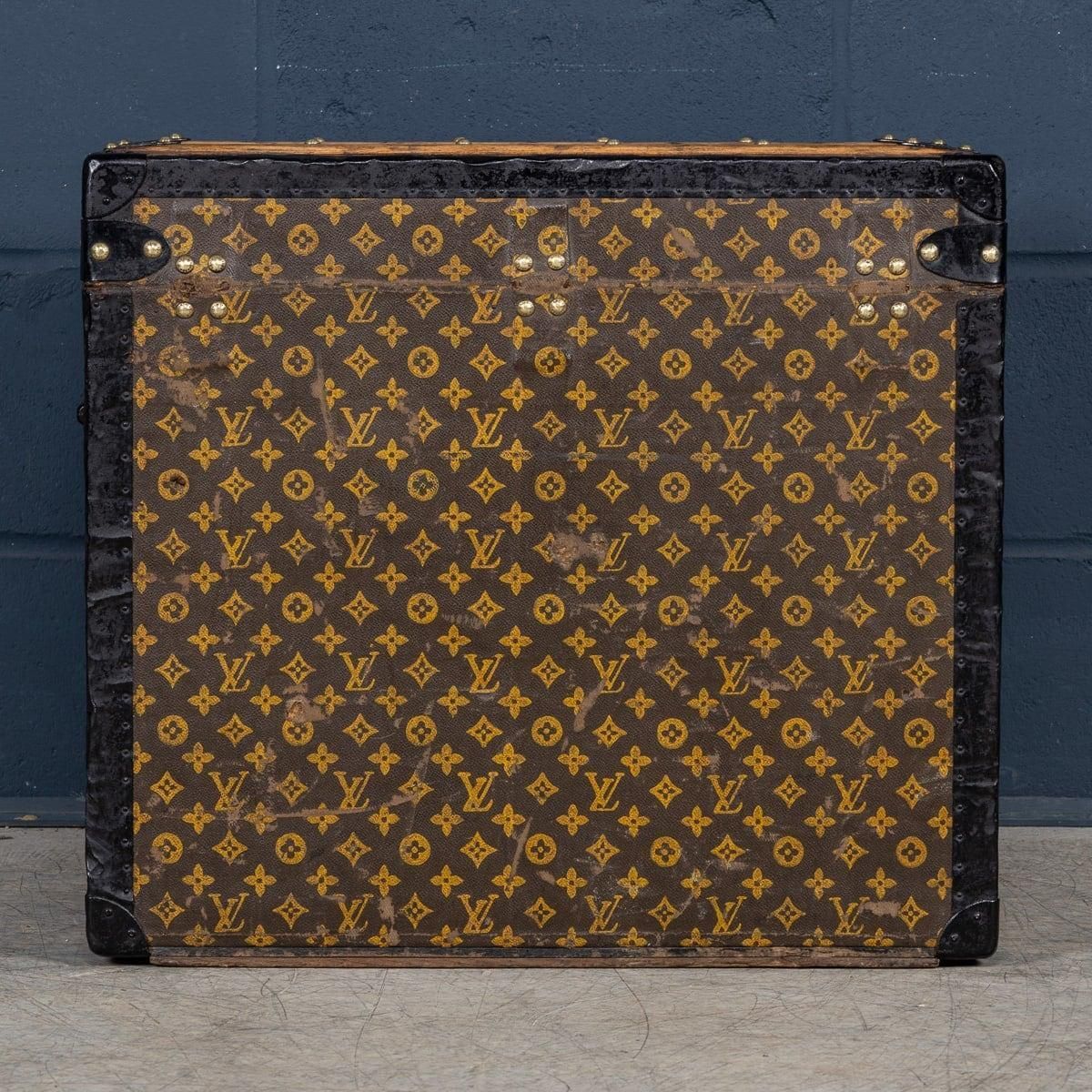 Antique 20th Century Louis Vuitton Trunk In Monogram Canvas, France C.1920 photo 16995.0