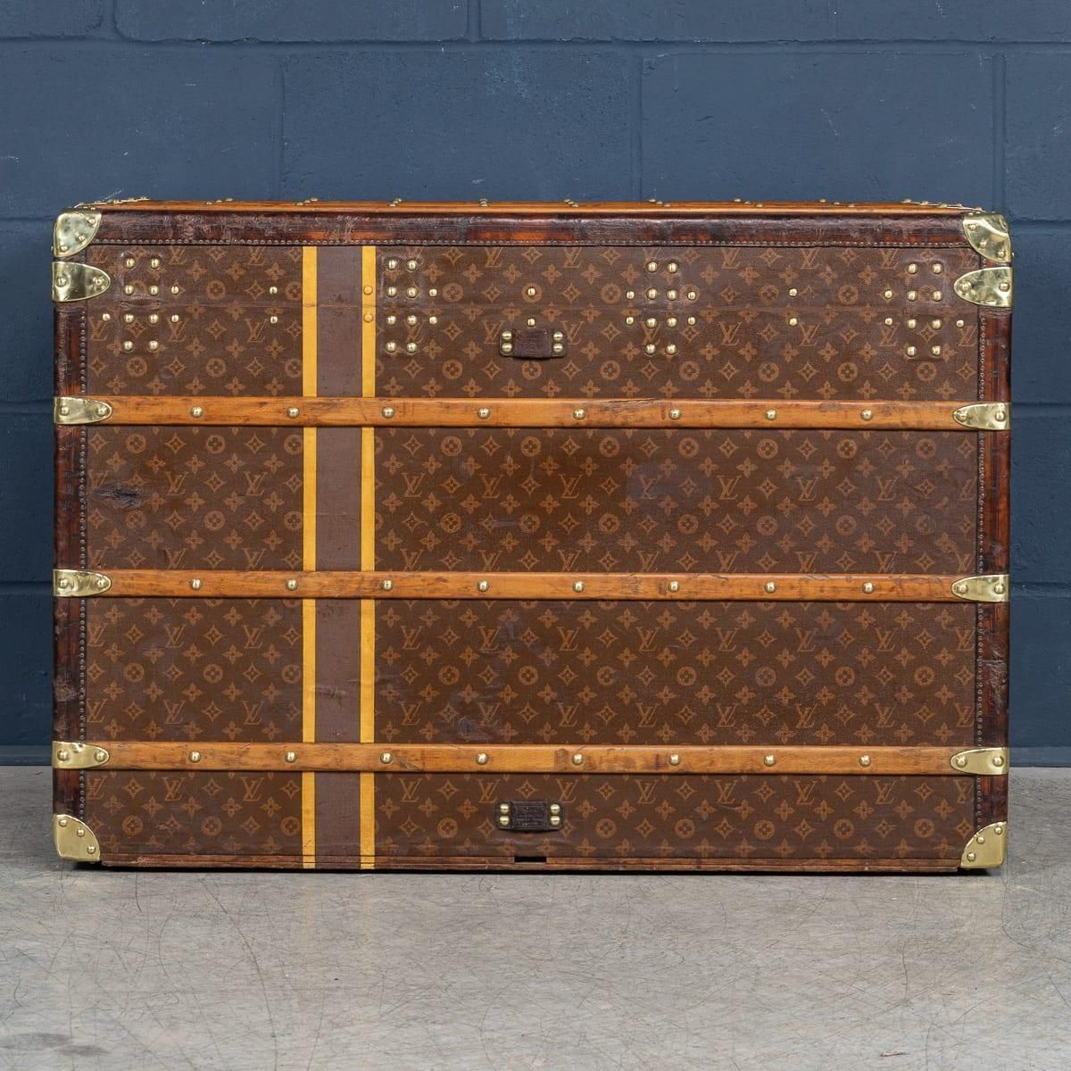 Antique 20th Century Louis Vuitton Trunk In Monogram Canvas, France C.1920 photo 26995.0