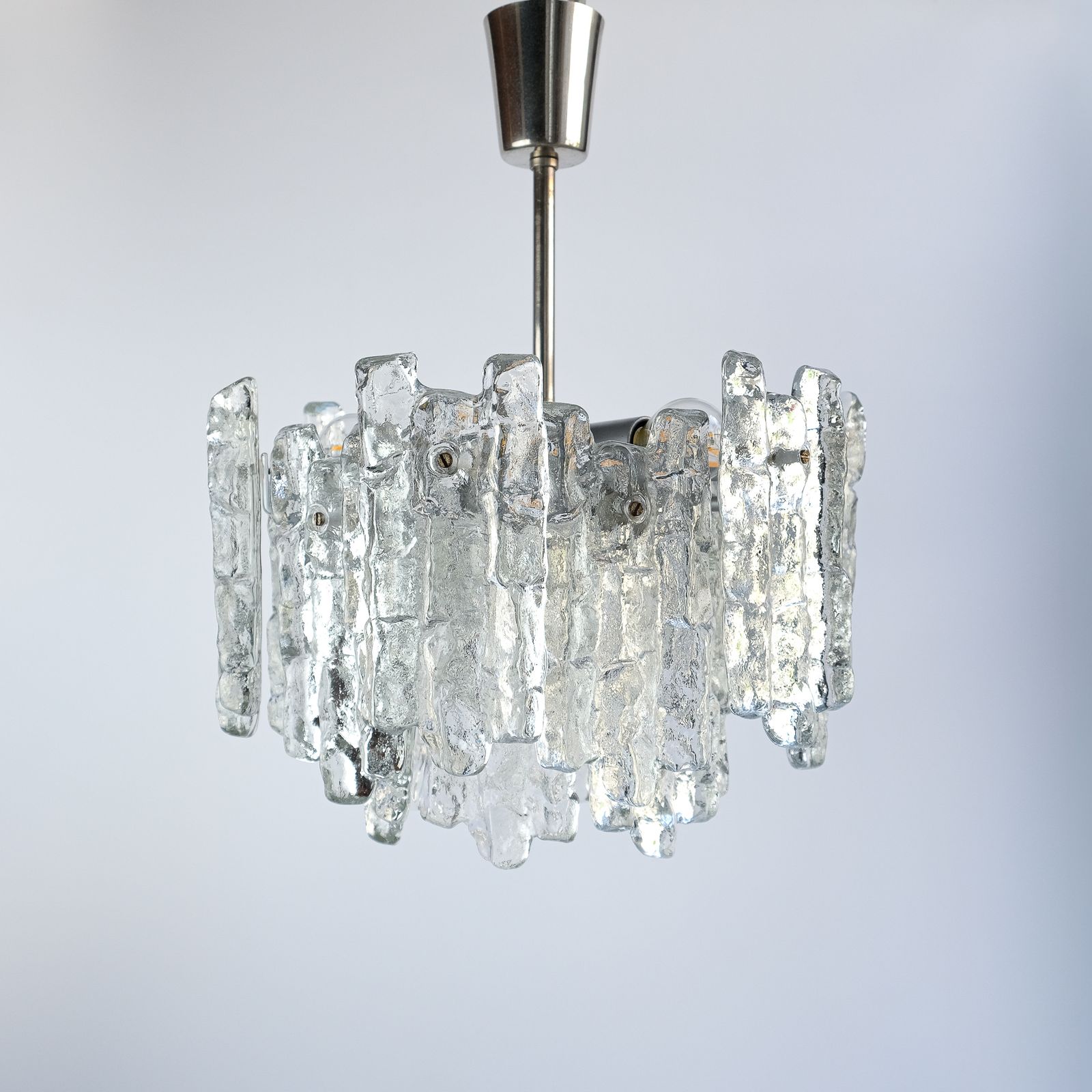 Mid Century Ice Glass Chandelier By J.T. Kalmar, Austria C.1970s photo vinterior