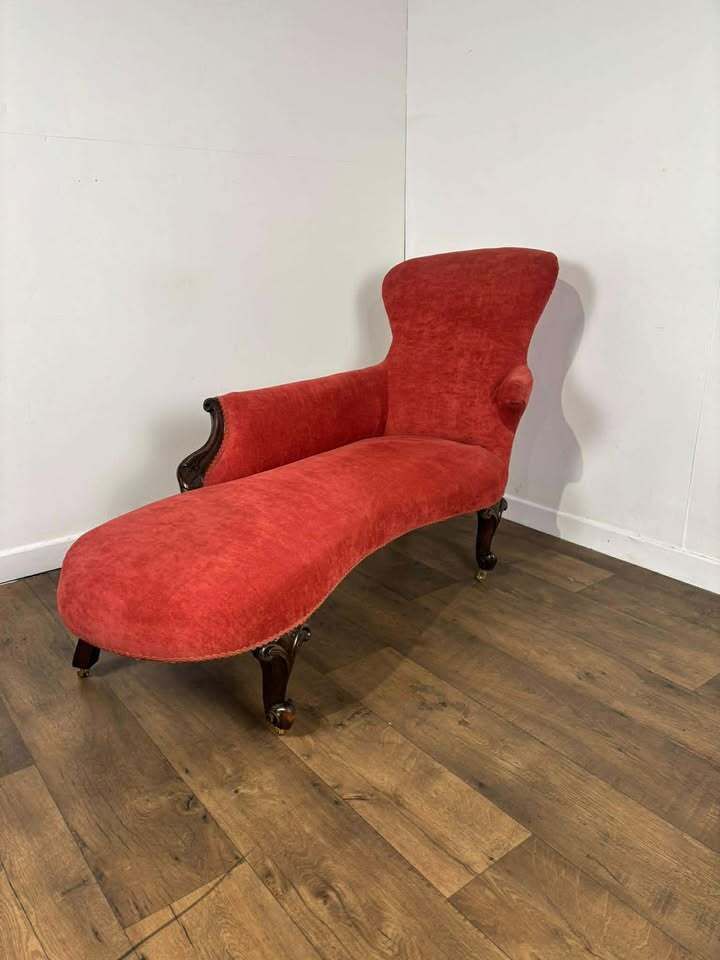 Victorian Mahogany Framed Chaise Longue