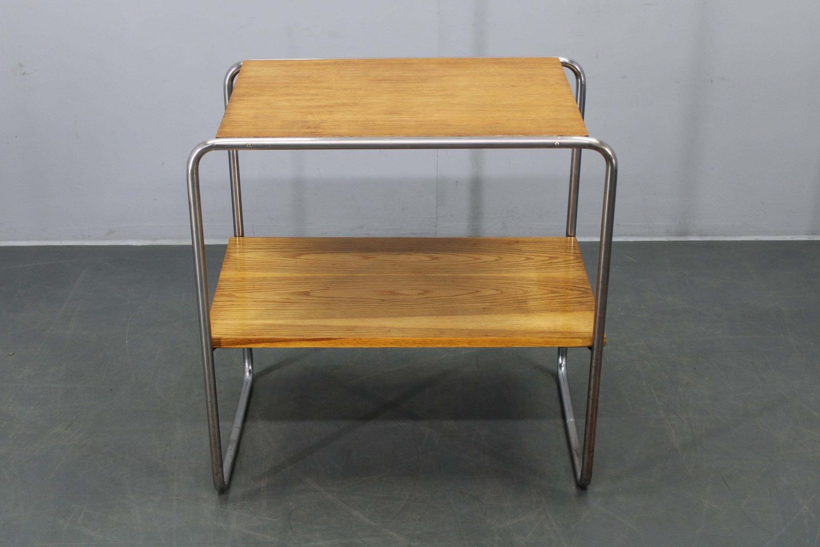 Bauhaus bijzettafel, toegeschreven aan Marcel Breuer, Tsjecho-Slowakije, jaren 1930 photo for sale