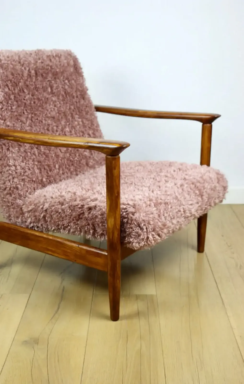 Furniture Gfm 142 Armchair Designed By Edmund Homa From The 1970s, Pink Long Hair photo
