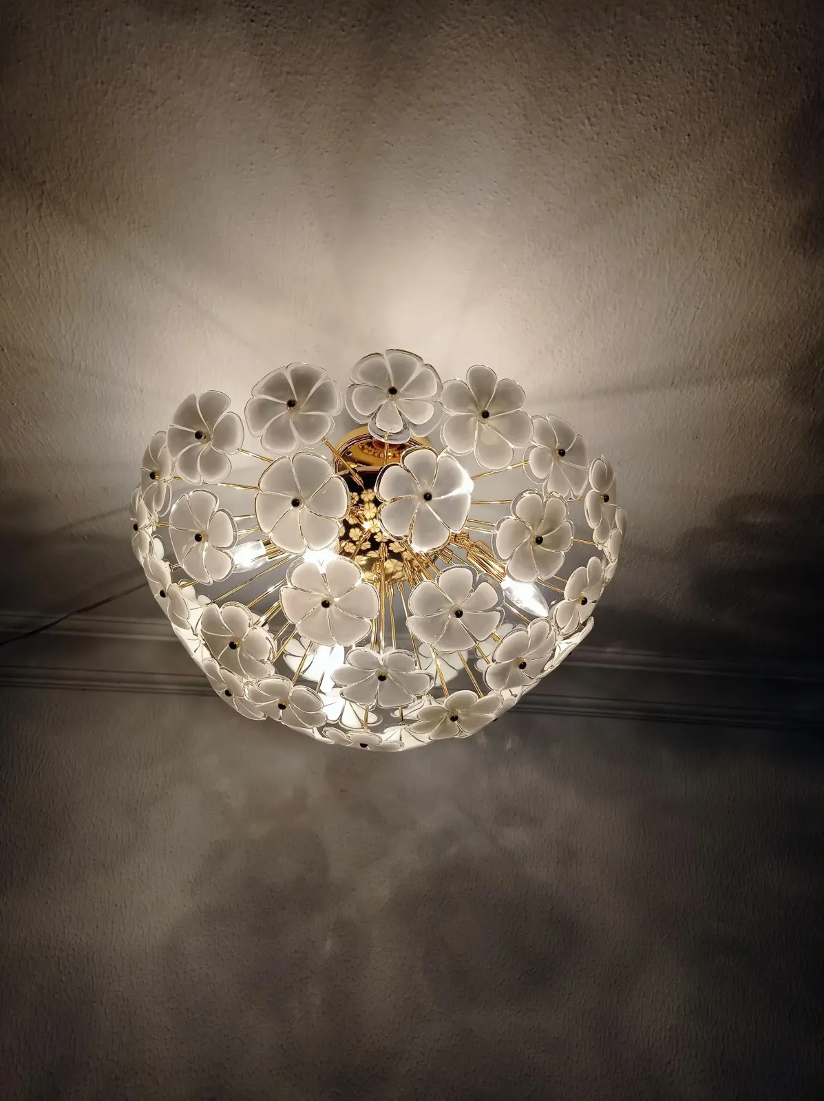 photo furniture 1980s Murano White Sputnik Calla Lily Light Chandelier