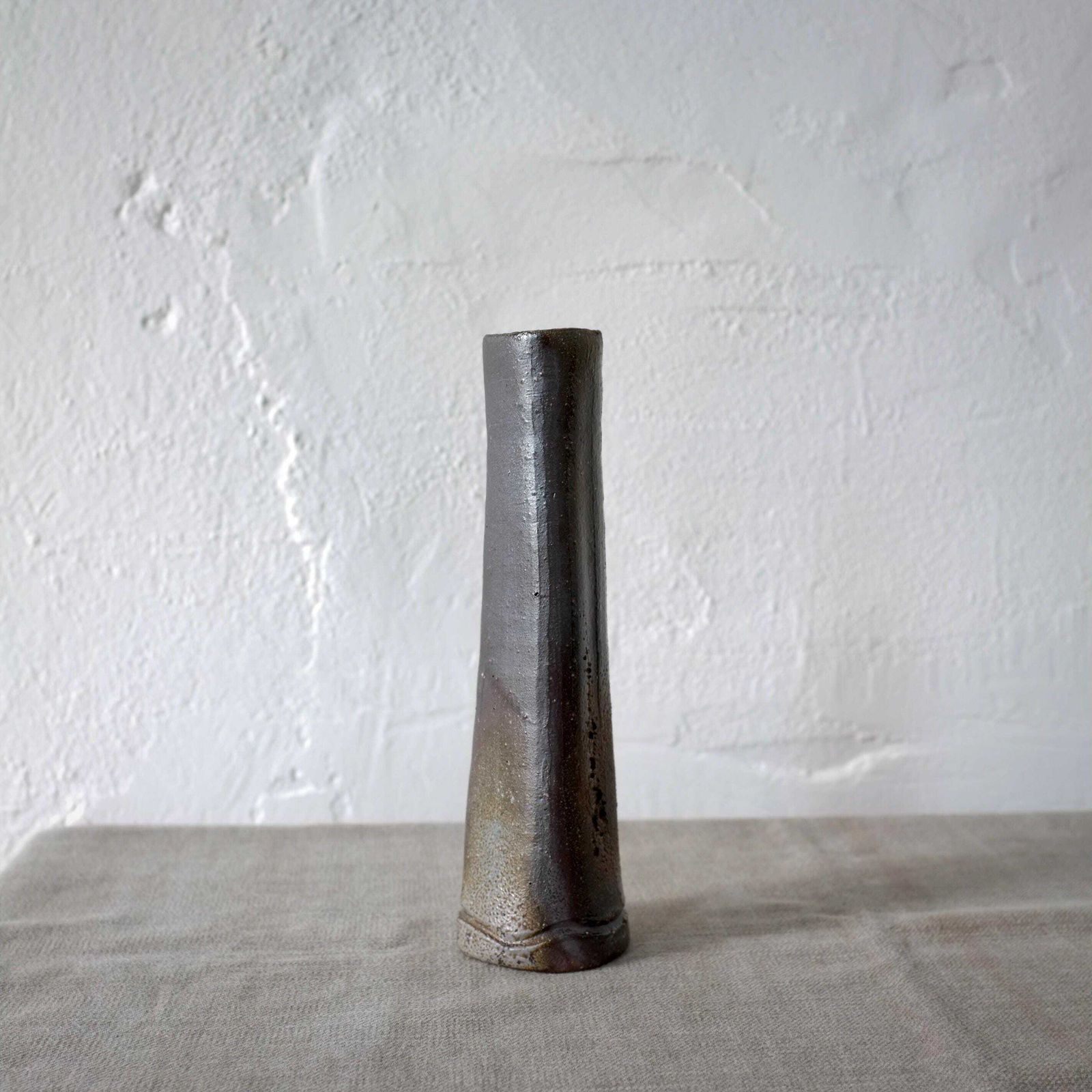 2 Wabi Sabi Stoneware Vases | Japan | 20th Century photo vinterior