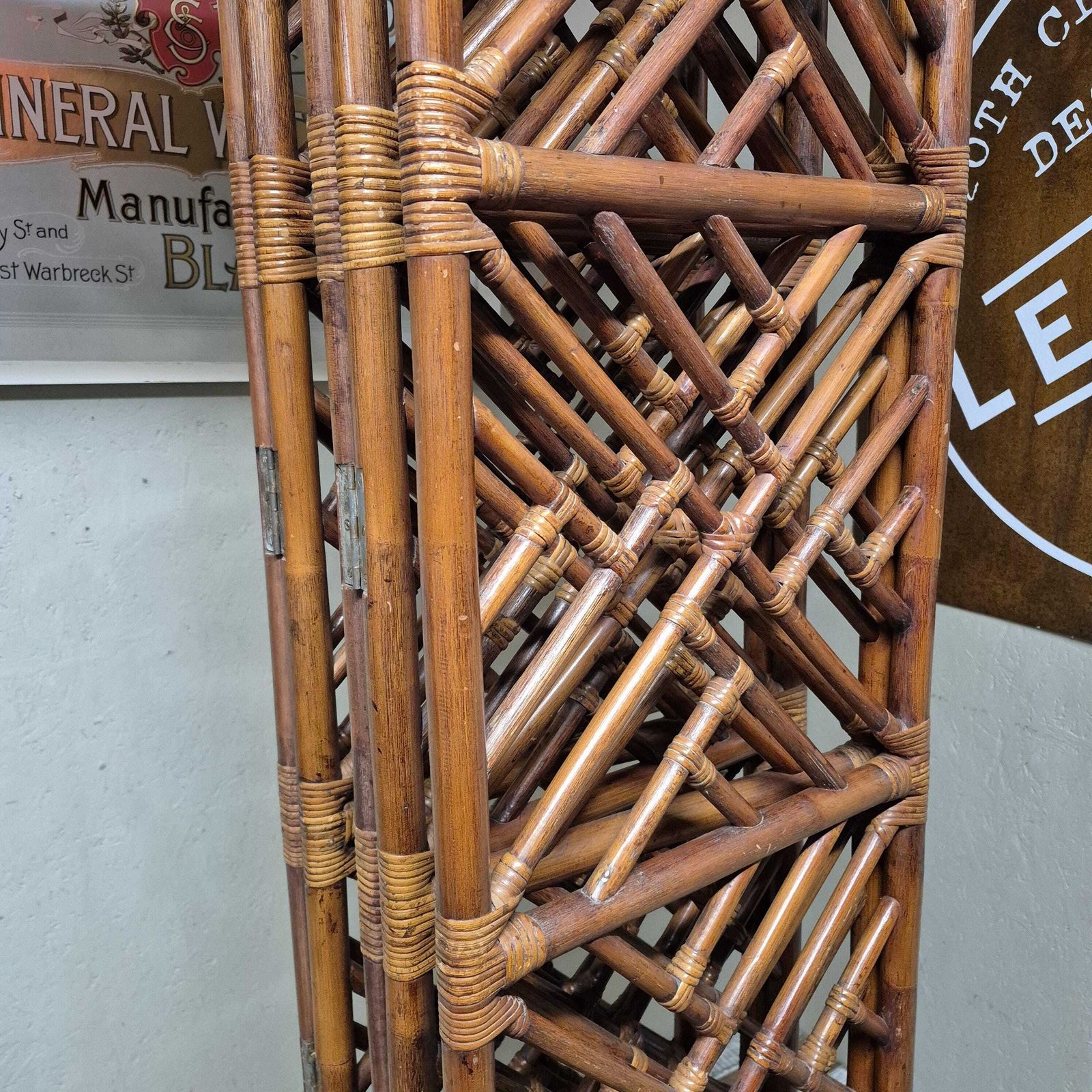 photo vintage Mid Century Faux Bamboo Folding Room Divider / Discretion Privacy Screen.