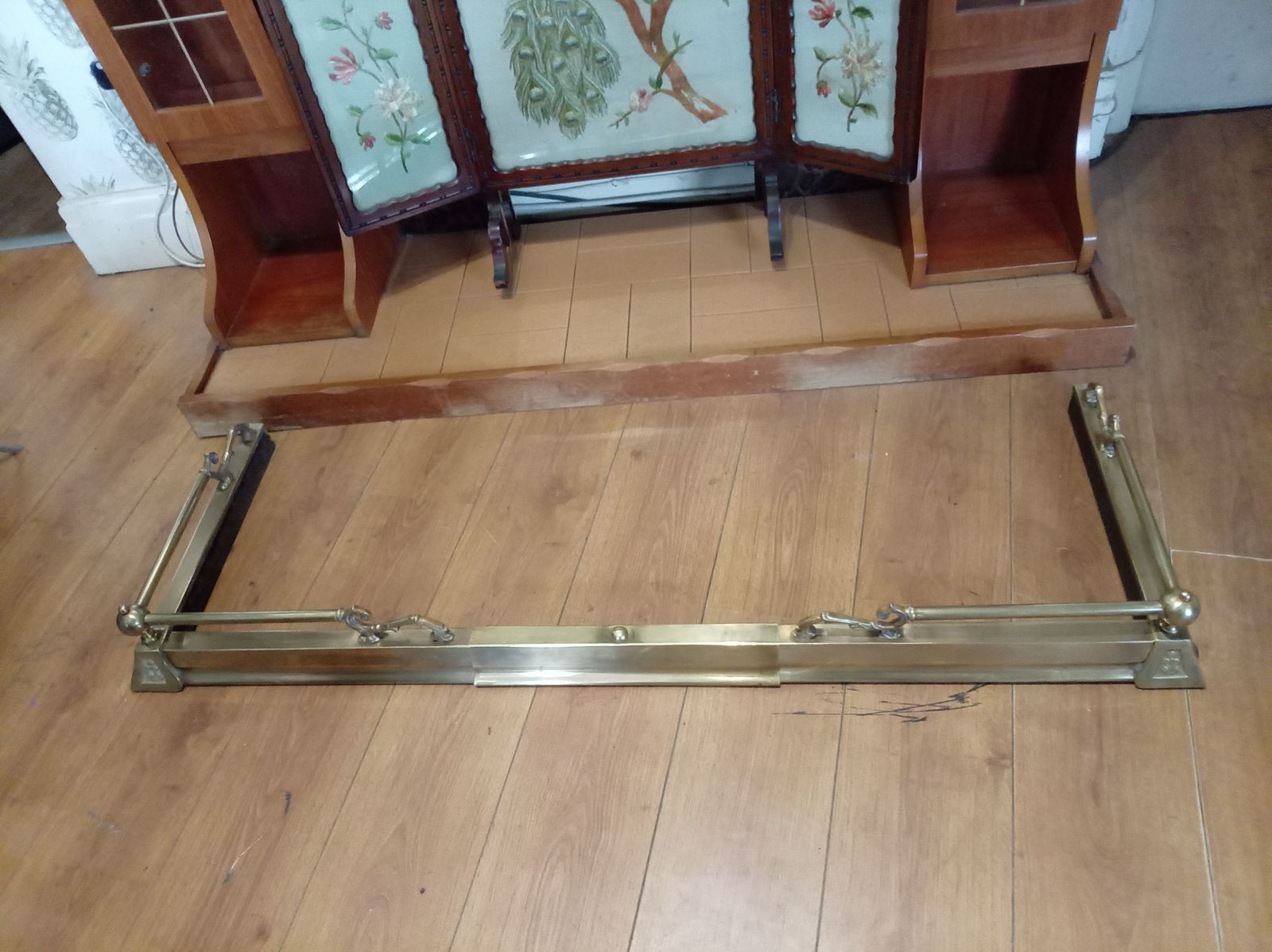 Fire Fender: Beautiful Adjustable Antique Style. Free Delivery! Ref 5371 photo vintage