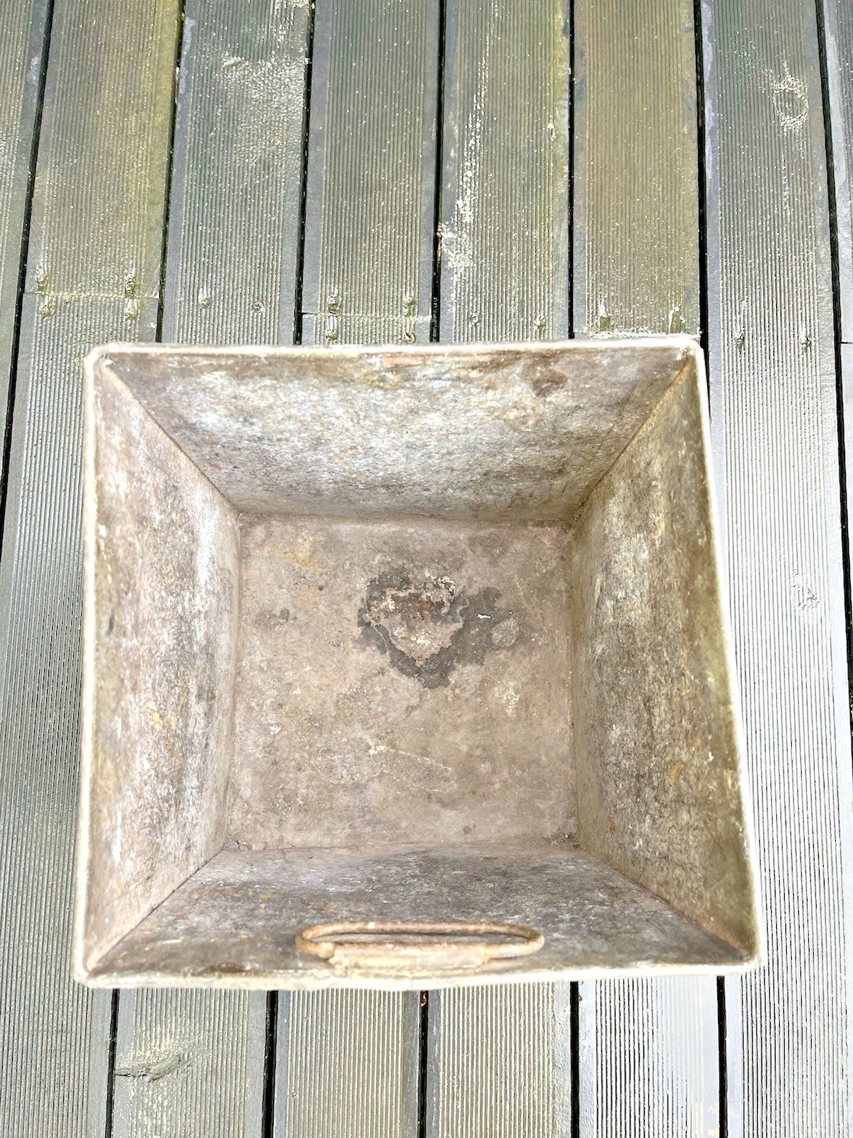 photo vintage Antique Art Nouveau Floral Brass Beaten Riveted Coal Box Scuttle Bucket Log Bin