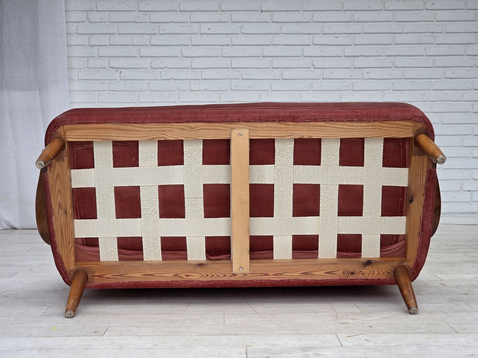 1970s, 2 Seater Swedish Sofa, Pink Furniture Velour, Beech Wood. photo 1570.0