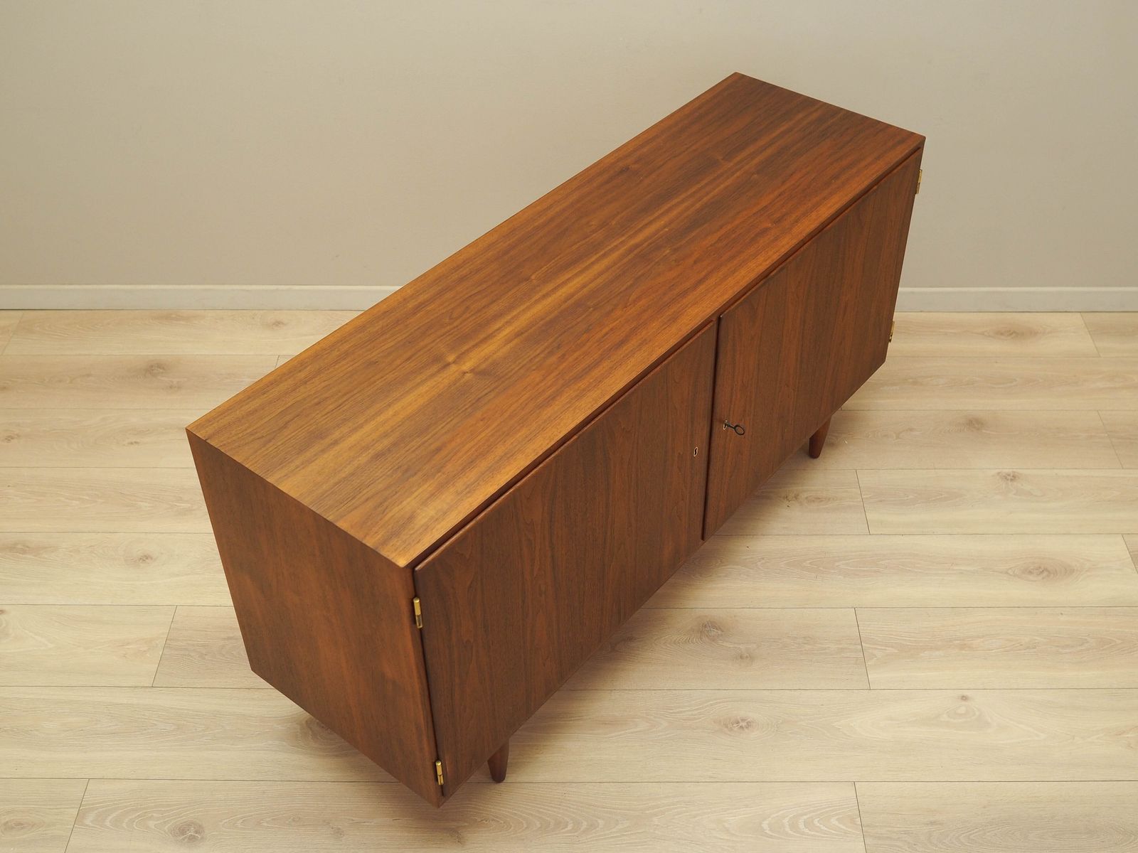 Walnoot Kast, Deens Design, Jaren 1970, Ontwerper: Carlo Jensen, Fabrikant: Hundevad photo vinterior