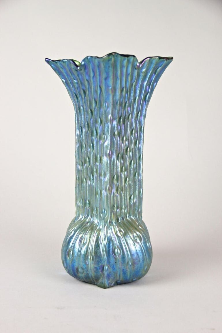 20th Century Art Nouveau Glass Vase By W. Kralik   Iridescent, Bohemia Ca. 1902 photo for sale