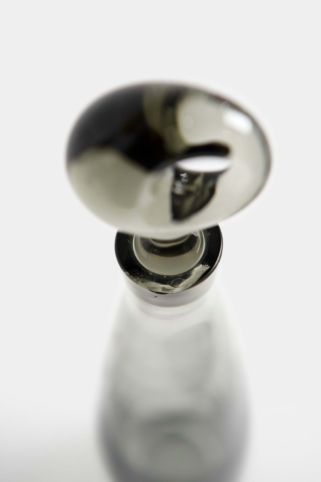 Aristocrat Decanter, Per Lütken For Holmegaard, Denmark 50s photo vintage