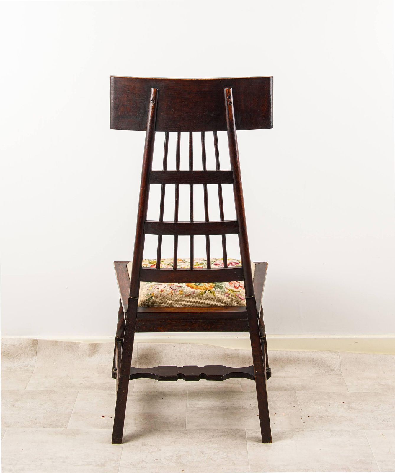 Liberty & Co Arts & Crafts Oak Chair, England C1900 photo vinterior