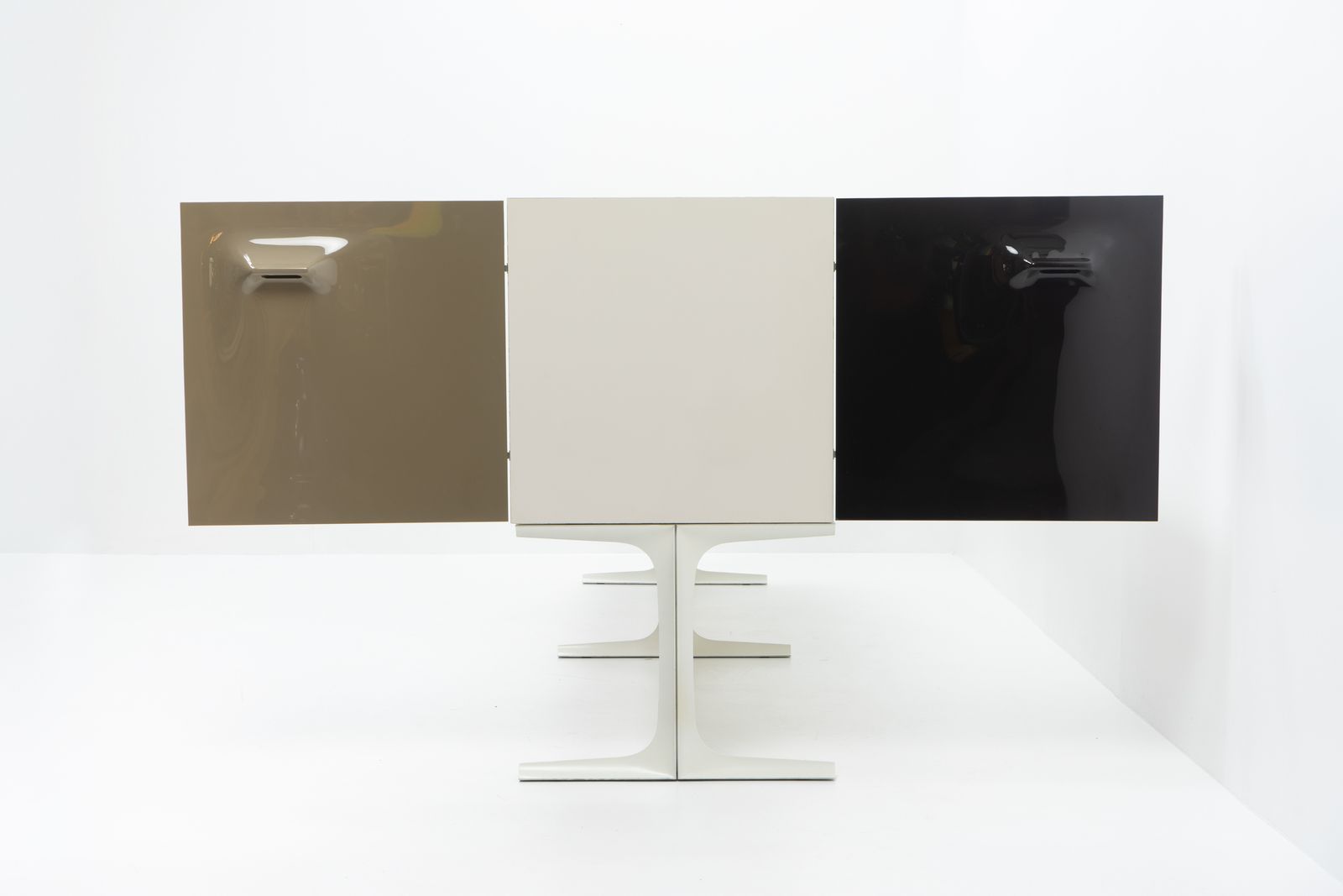 Df 2000 Sideboard, Raymond Loewy For Doubinsky Frères, France, 1960s photo vintage