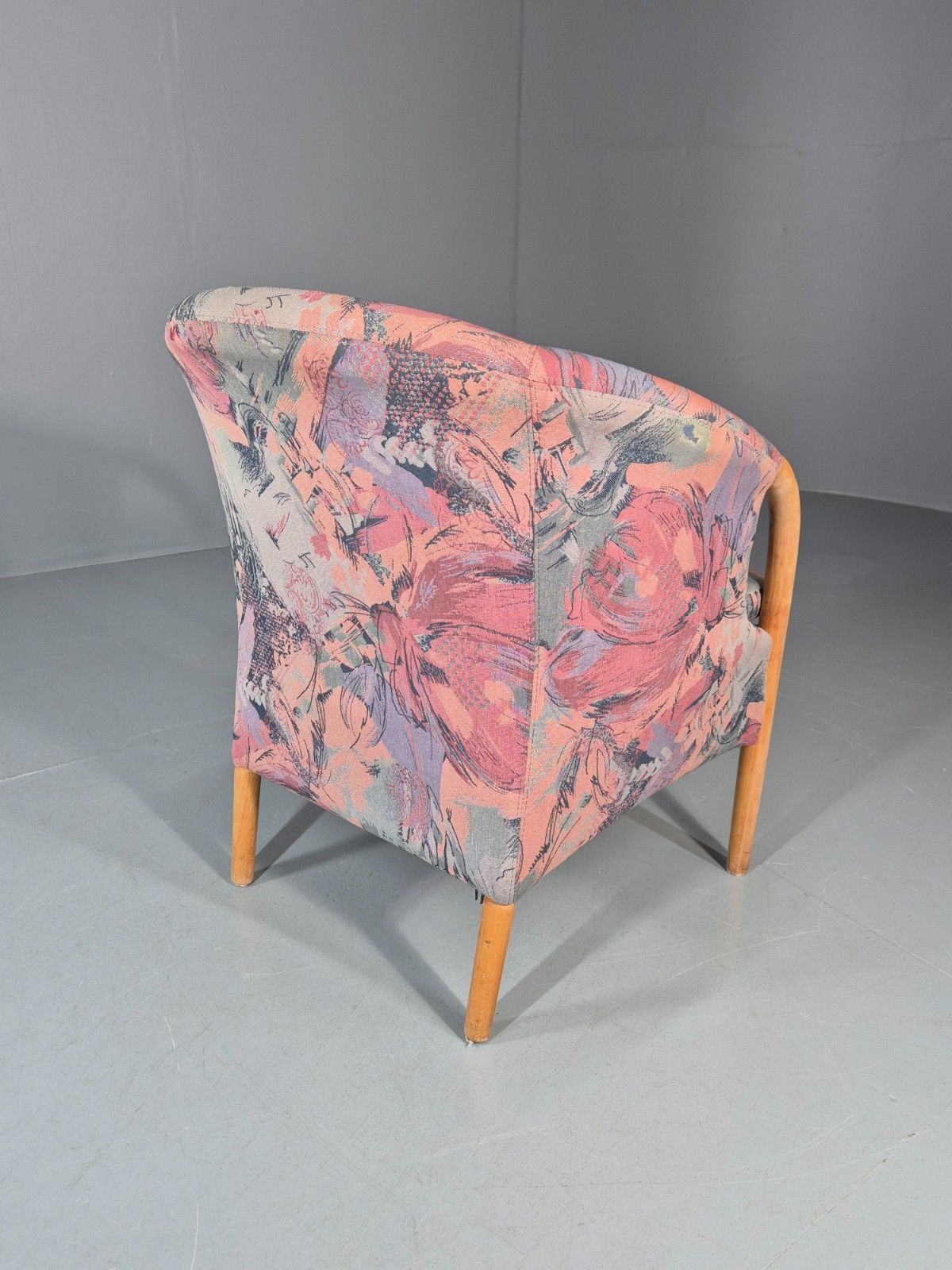 photo furniture Vintage Tub Chair Stouby Multicoloured Danish Retro 1980s Eb11347 Mnor
