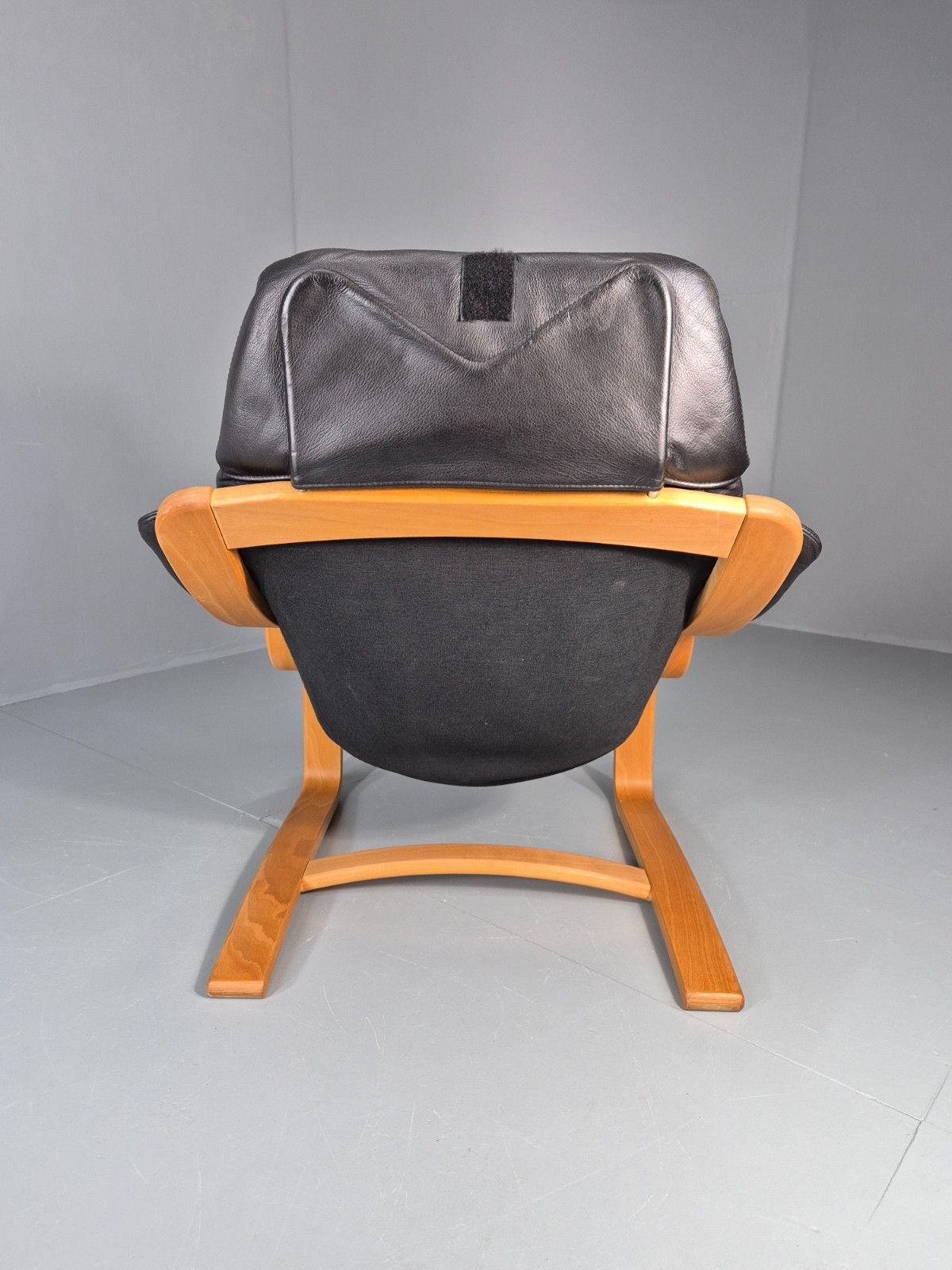Furniture Skippers Apollo Leather Lounge Chair Bentwood Frame 1980s Retro Mcm Eb11290 Mben photo
