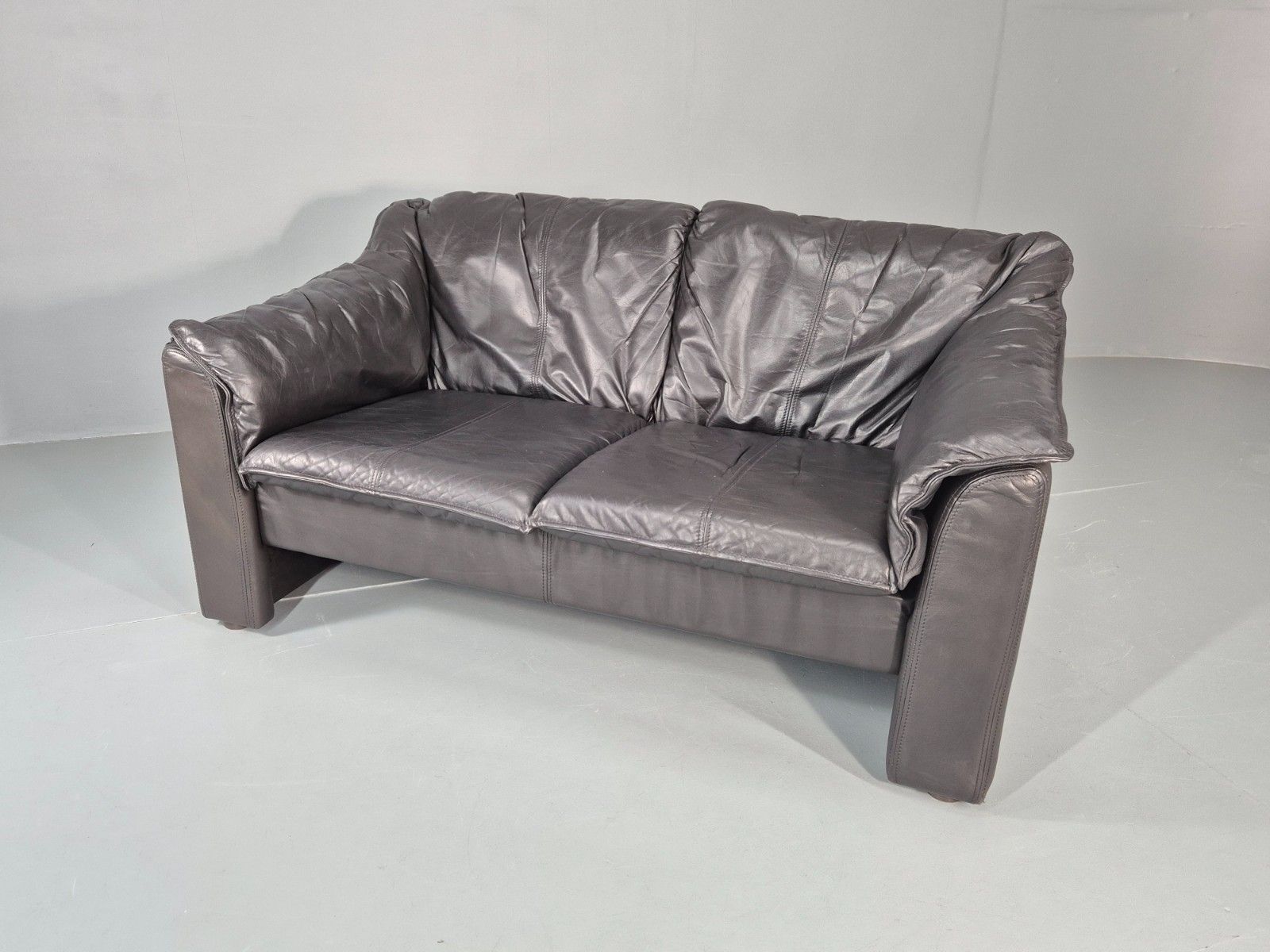 Vintage Thams Two Seater Sofa Black Leather 1980s Retro  Eb11254 M2ss photo Furniture