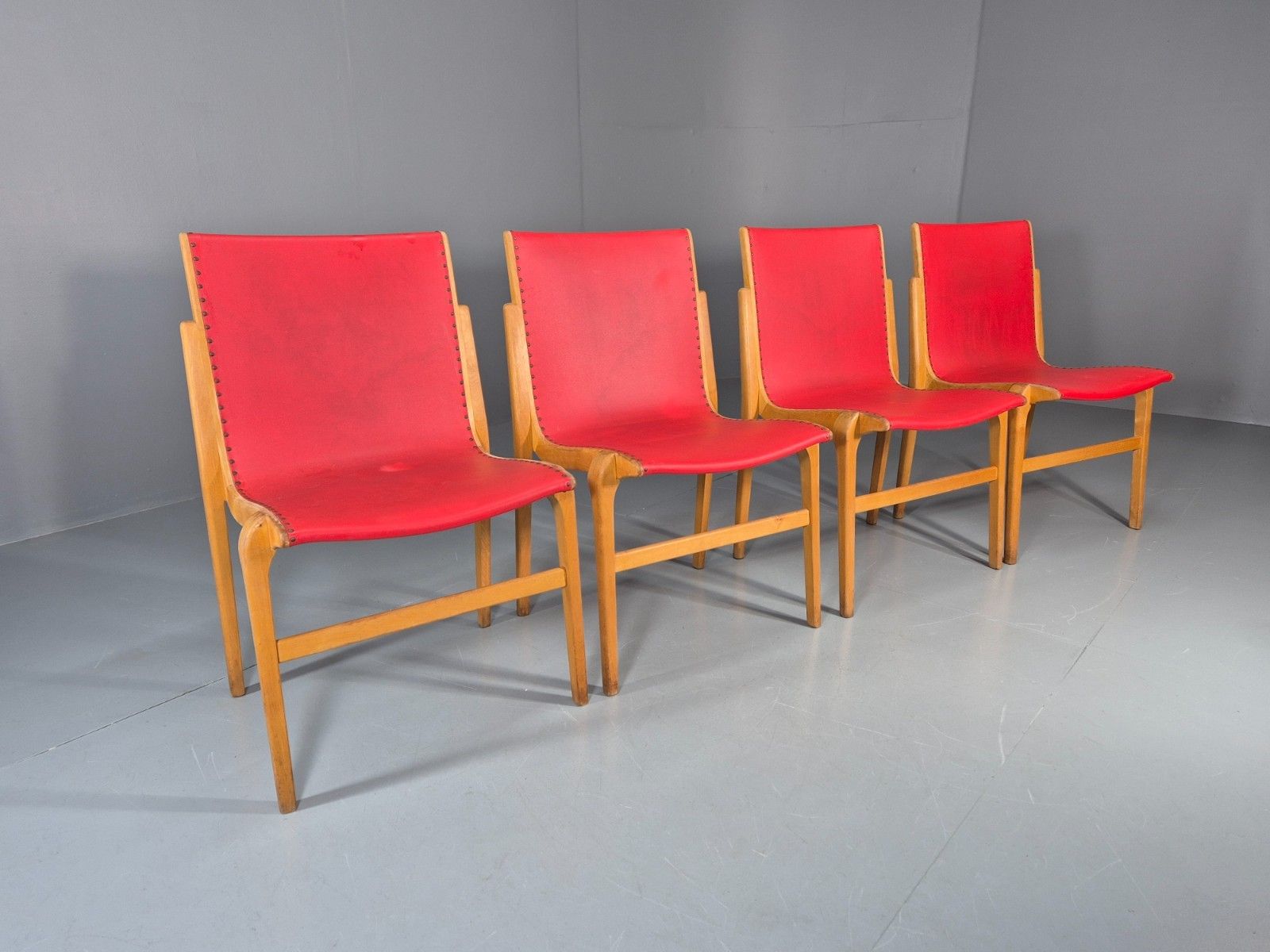 4 Stacking Lounge Chairs 1950s Swedish Red Beech Mid Century Retro Eb11102 Mdin