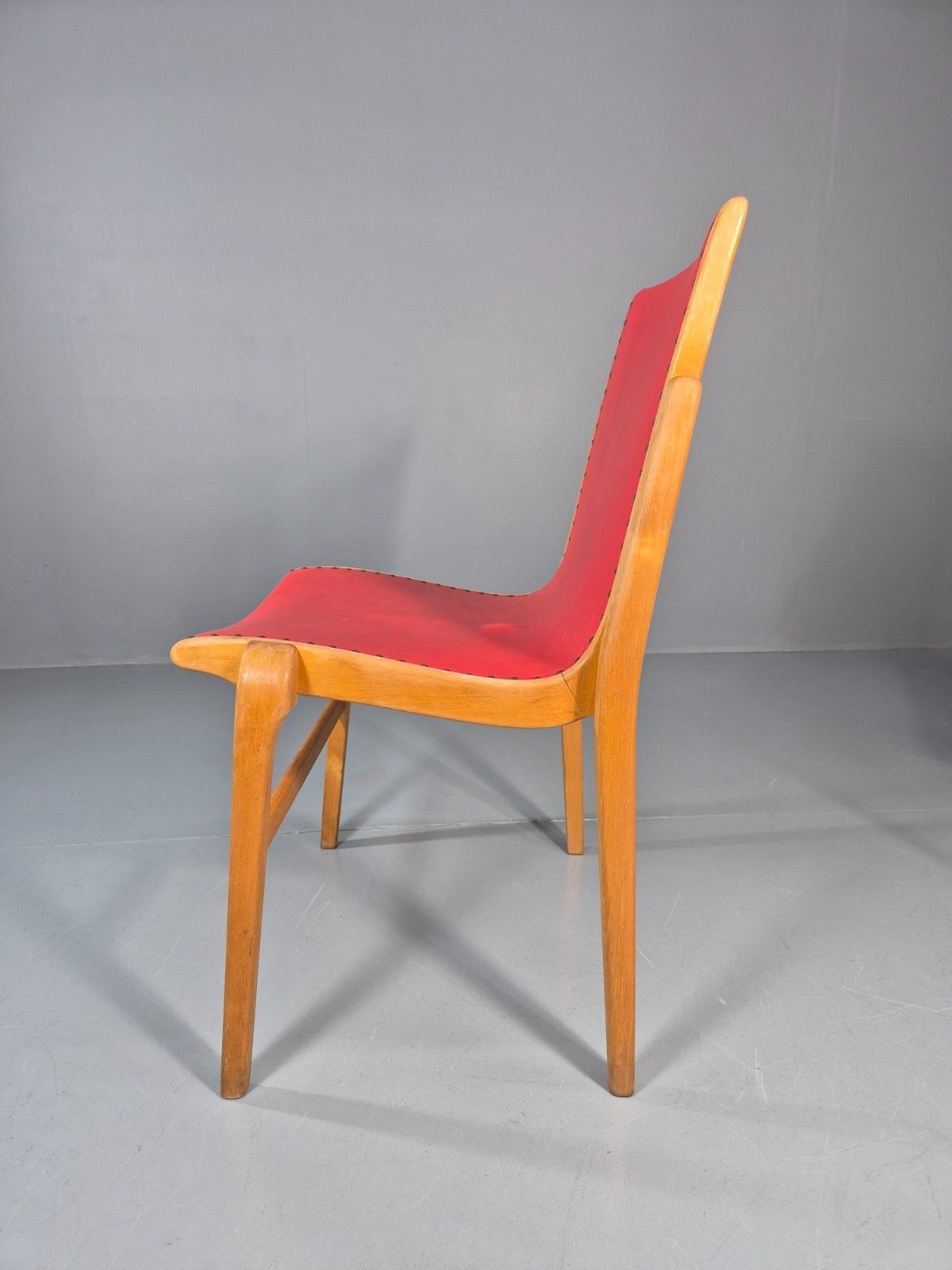 550.0 4 Stacking Lounge Chairs 1950s Swedish Red Beech Mid Century Retro Eb11102 Mdin photo